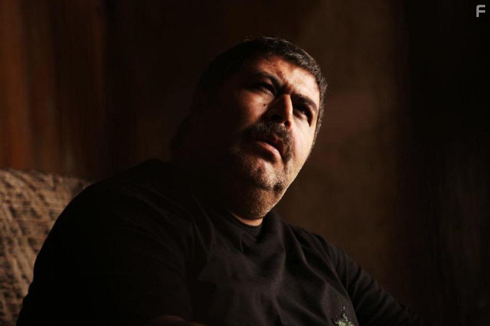 Farhad Aslani in Maghzhaye Koochake Zang Zadeh (2018)