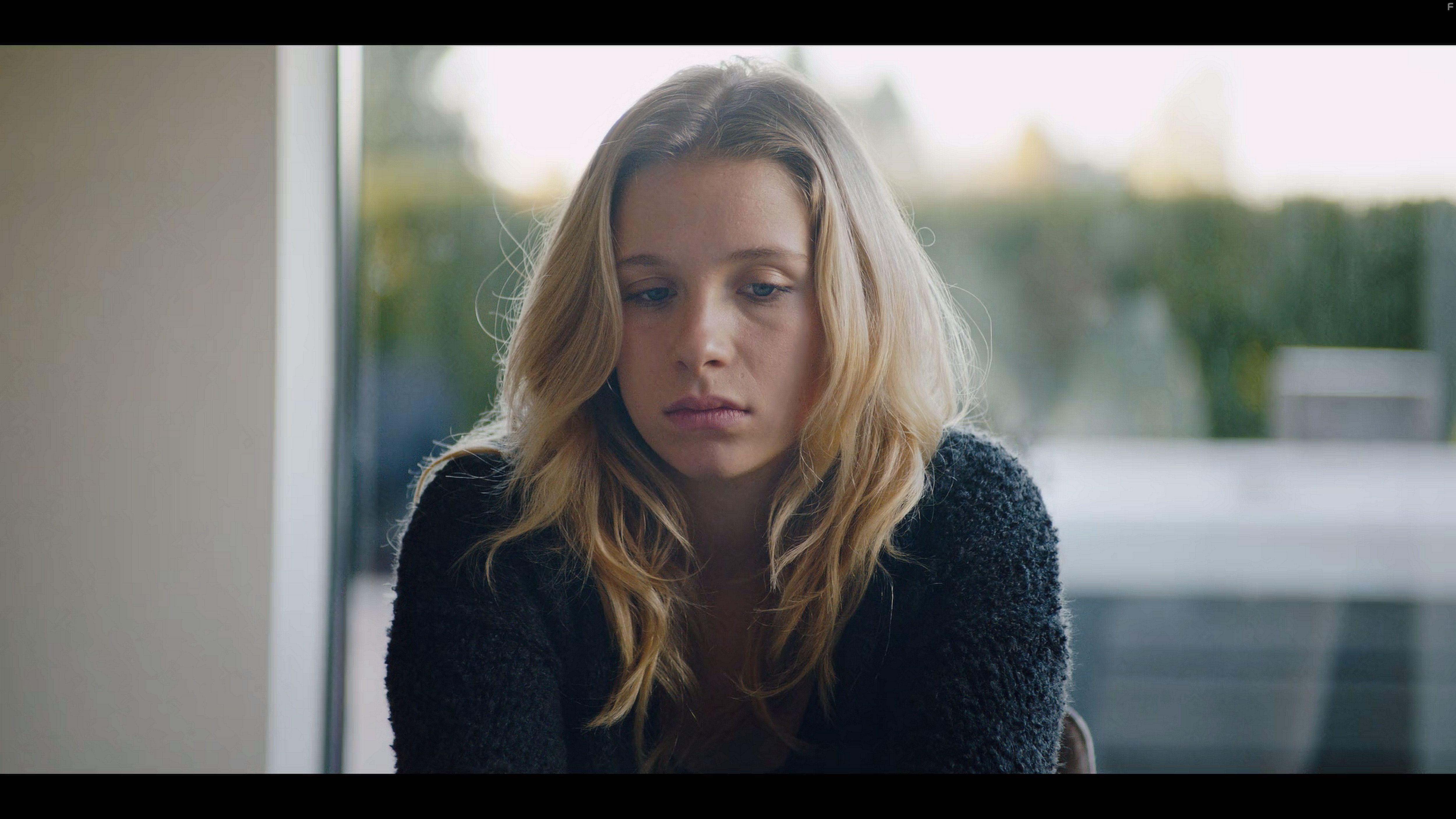 Lena Klenke in How to Sell Drugs Online (Fast): Life's Not Fair, Get Used to It (2019)