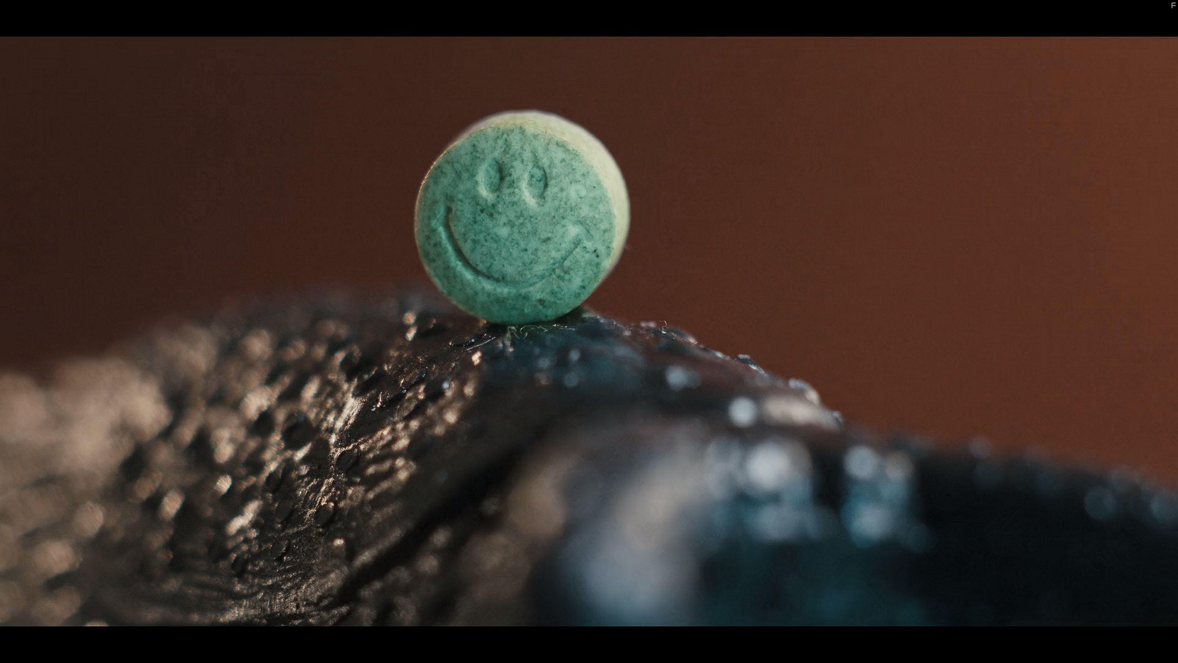 Как продавать наркотики онлайн