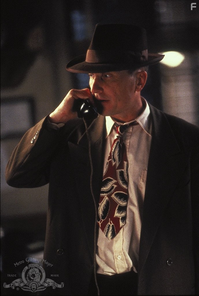 Robert Duvall in Тайны исповеди (1981)