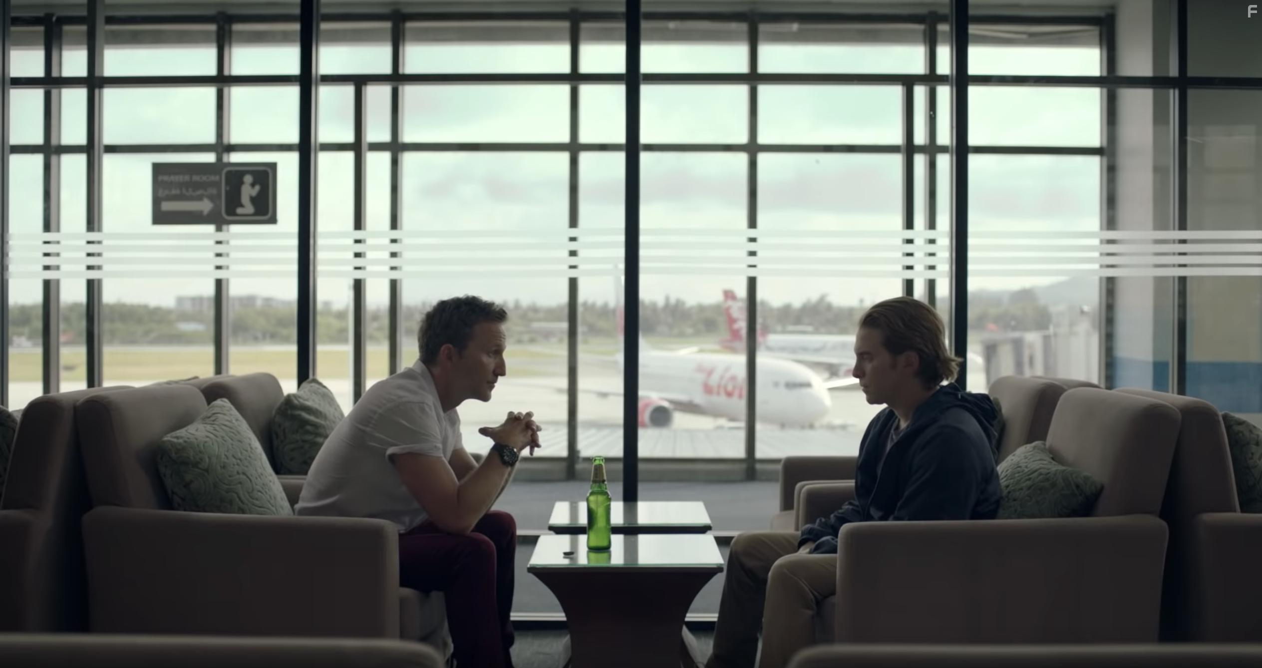 Seth Green and Breckin Meyer in Changeland (2019)