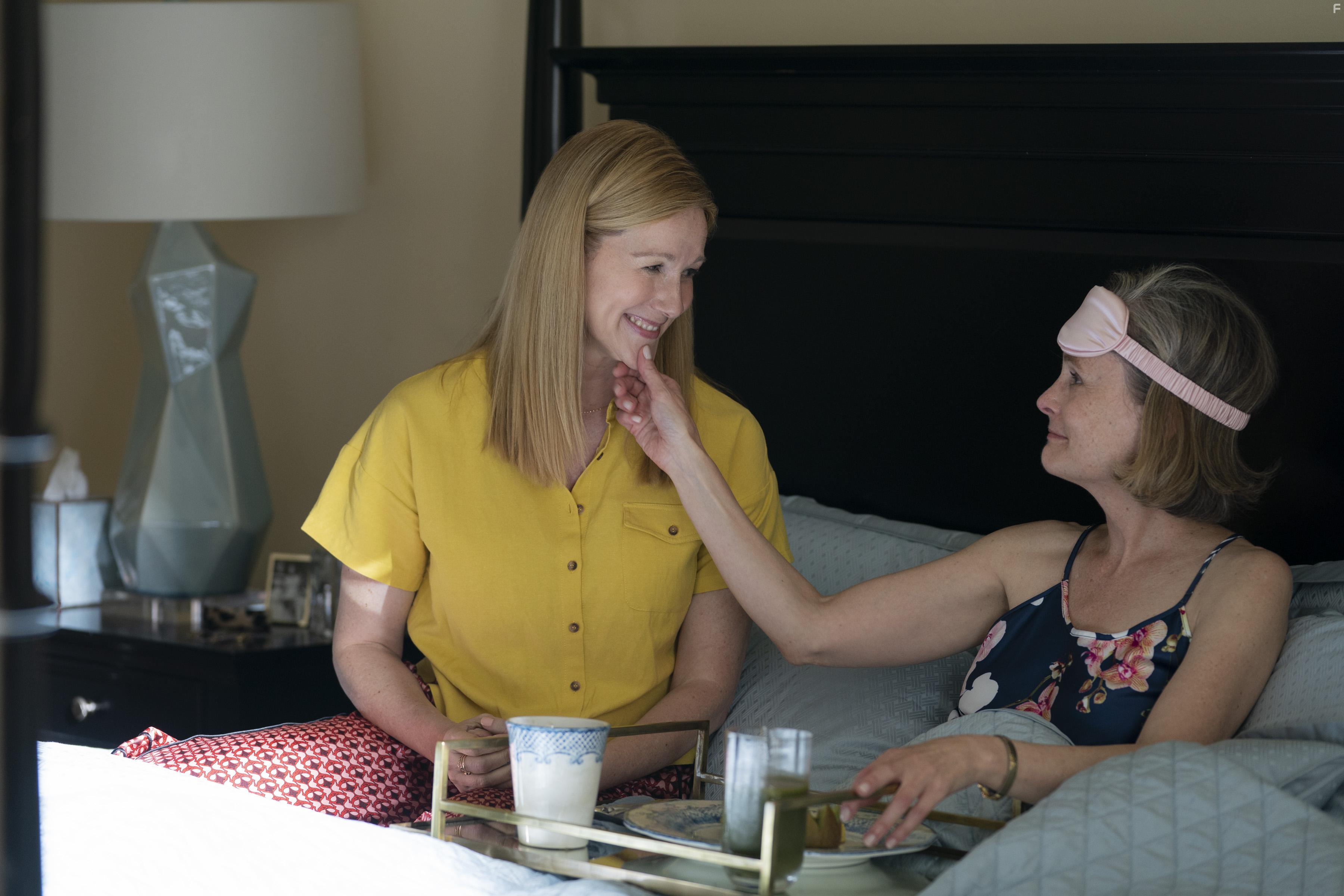 Laura Linney in Tales of the City (2019)