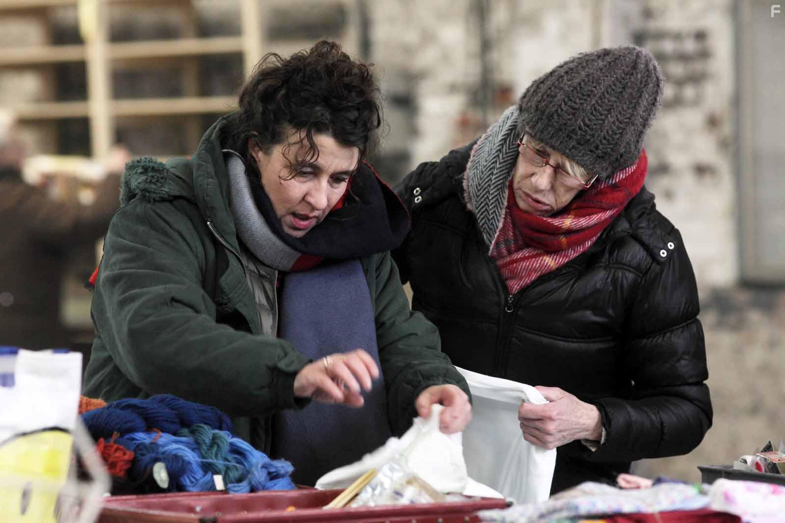 Nomie Lvovsky in Les invisibles (2018)