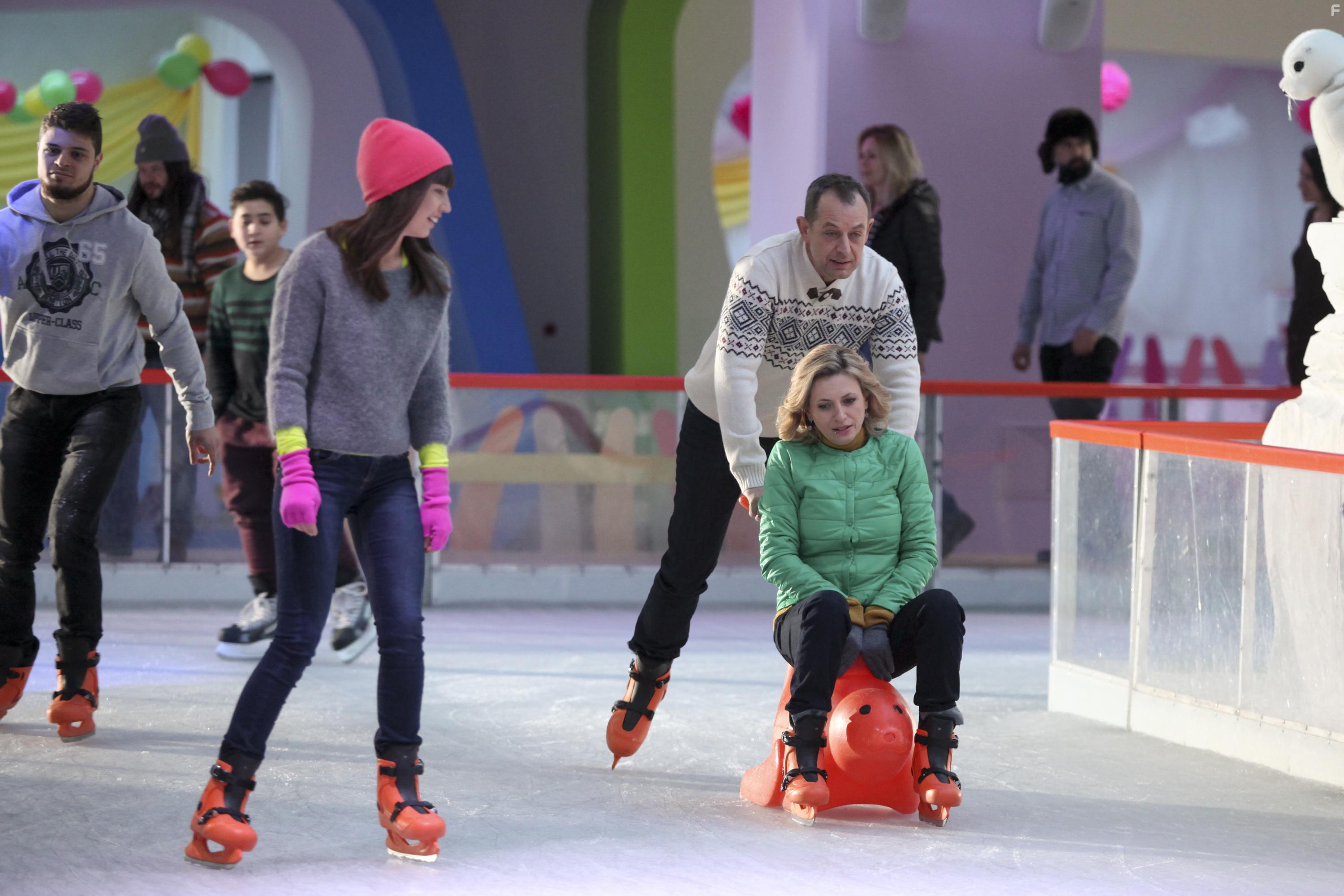 Mihail Bilalov, Lilia Marvilya, and Anjela Nedyalkova in Liaisons (2015)