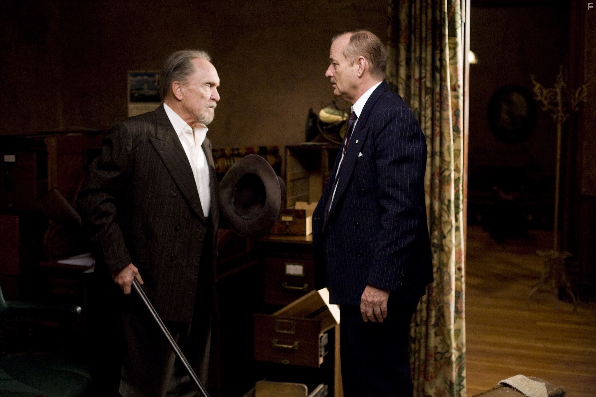 Bill Murray and Robert Duvall in Похороните меня заживо (2009)