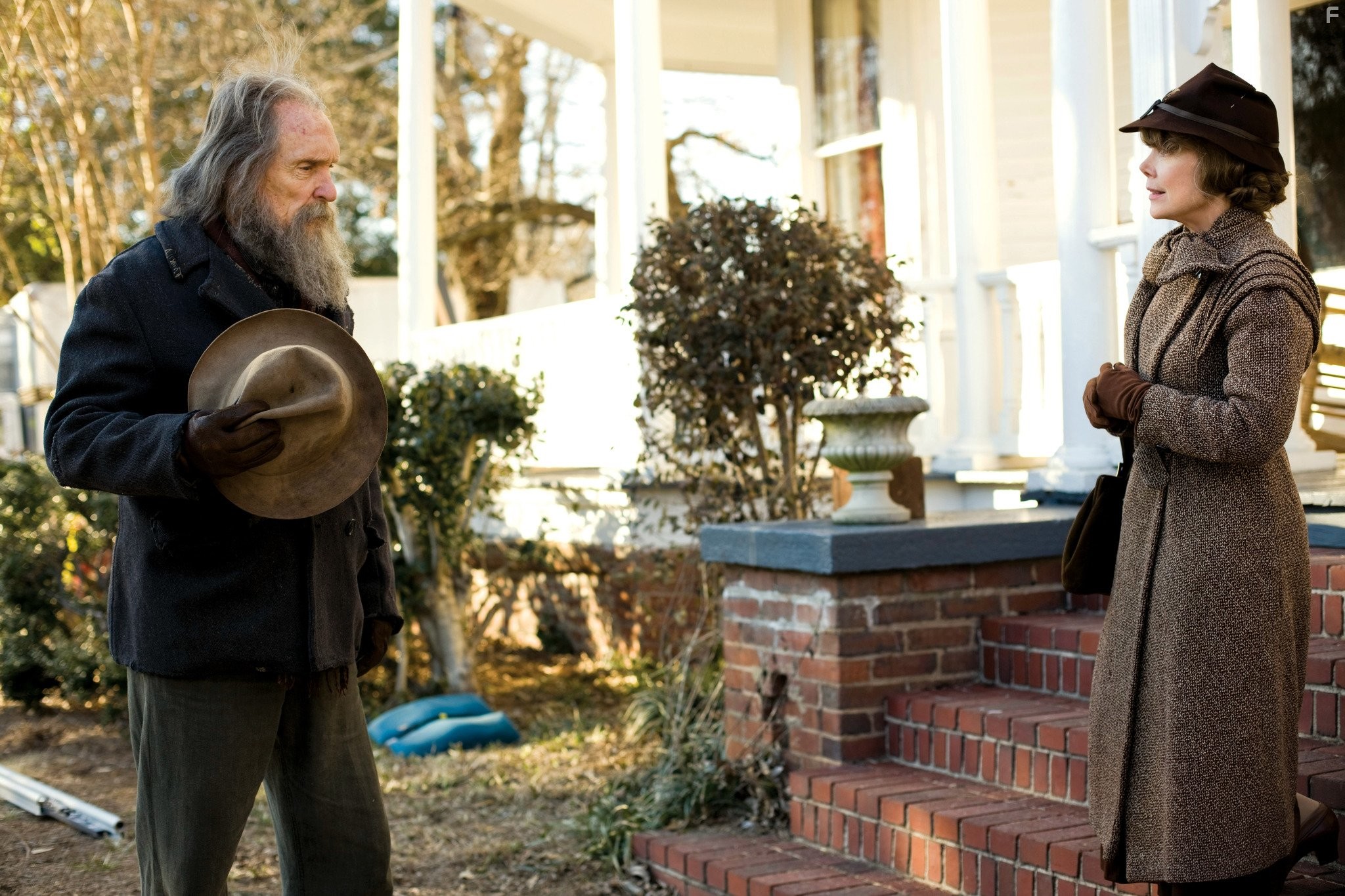 Robert Duvall and Sissy Spacek in Похороните меня заживо (2009)