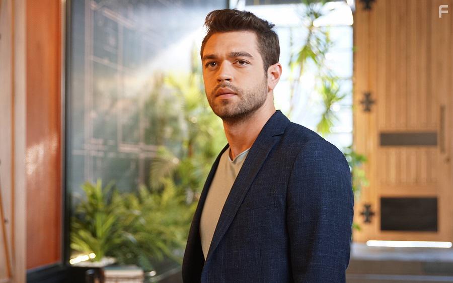 Furkan Andic in Her Yerde Sen (2019)