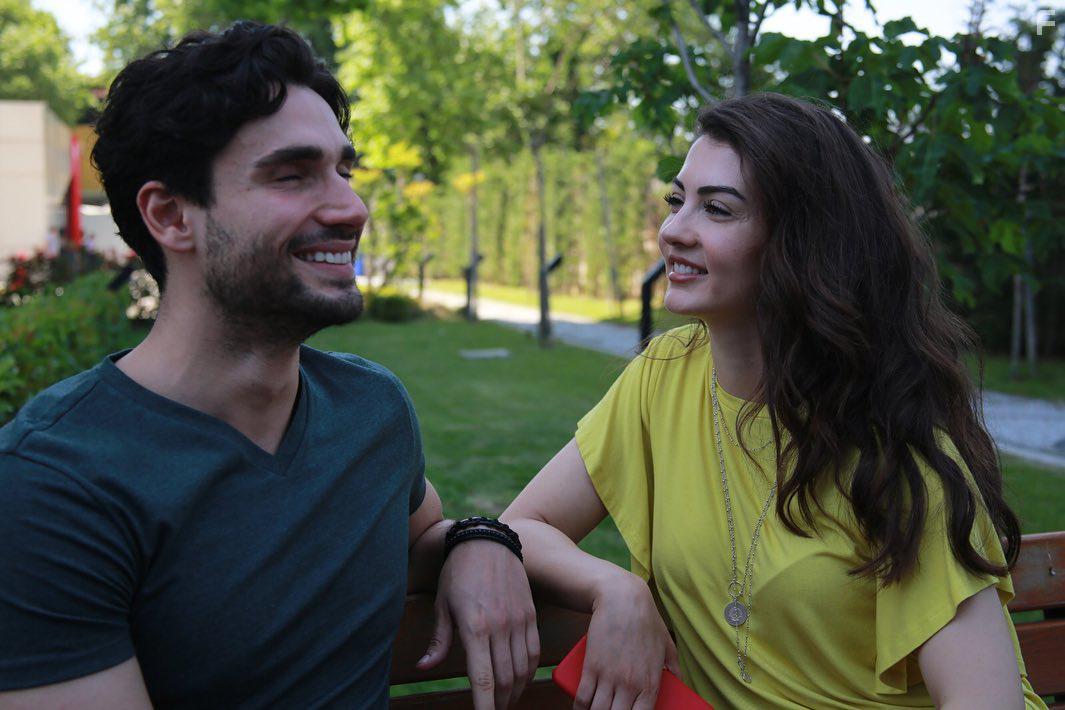Burcu zberk and Yilmaz Kunt in Afili Ask (2019)