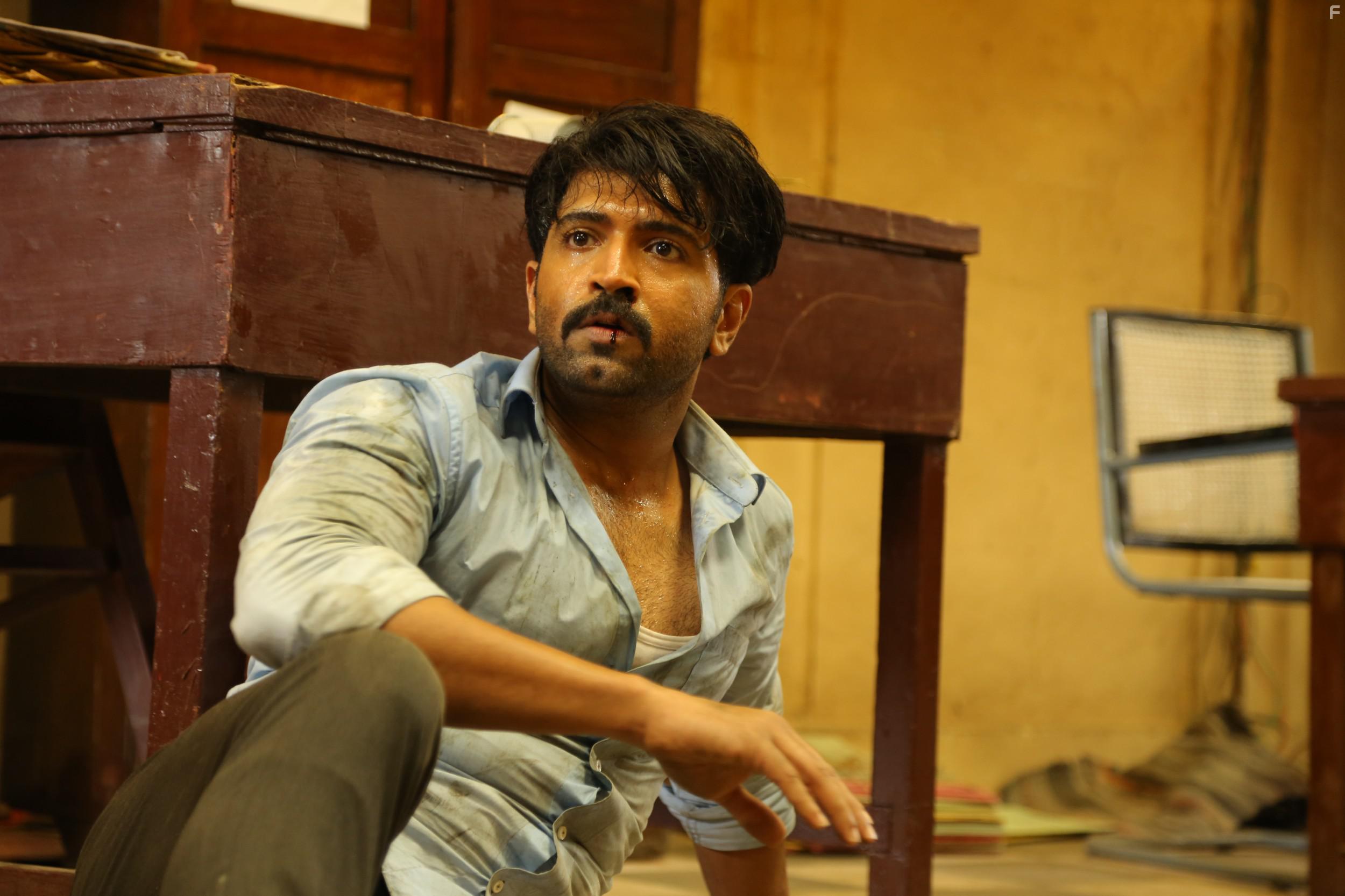 Arun Vijay in Thadam (2019)