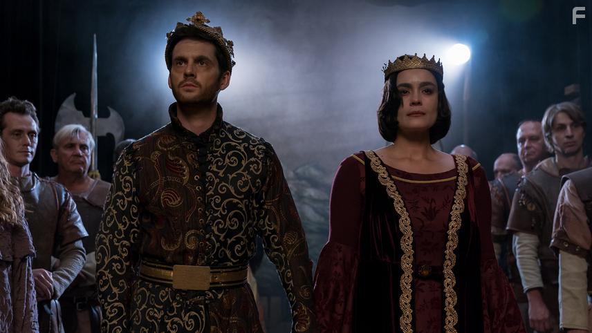 Tom Riley and Danielle Campbell in Ghost Light (2018)