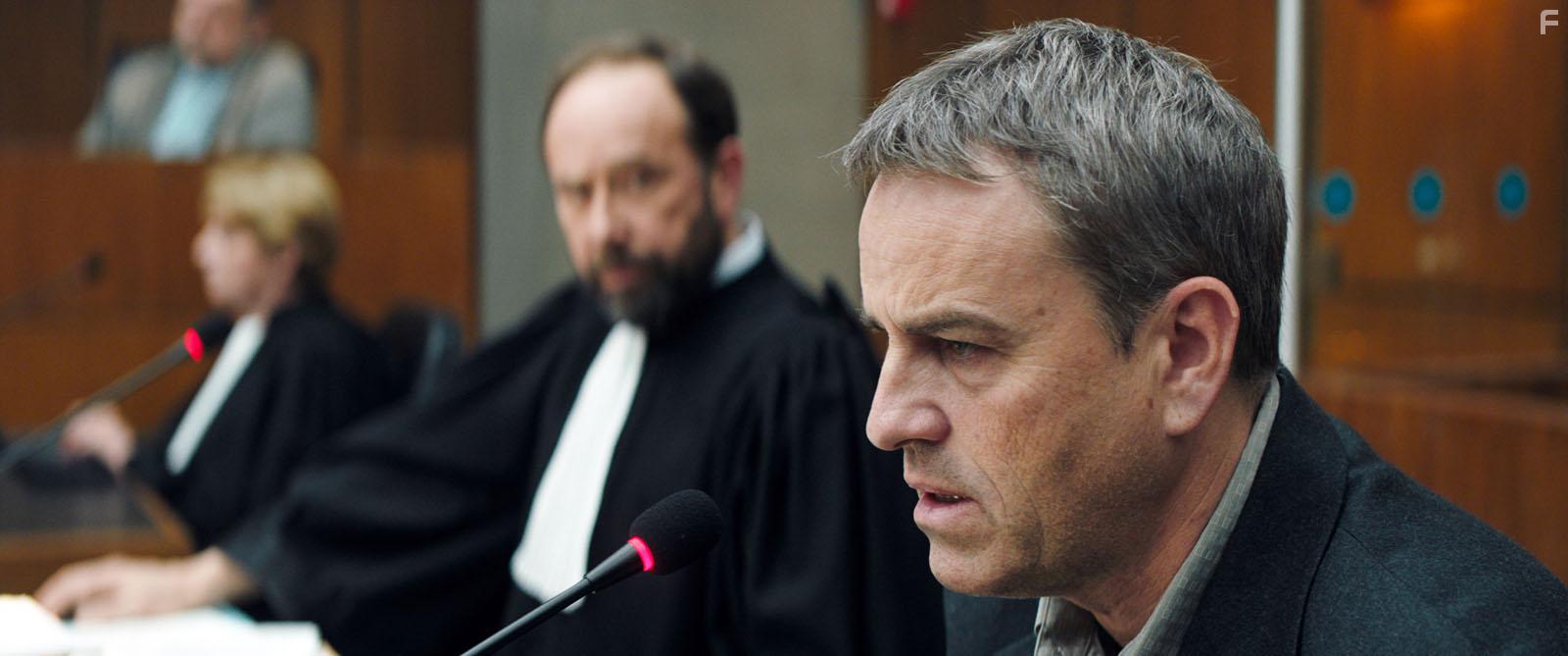 Olivier Gourmet and Laurent Lucas in Une intime conviction (2018)