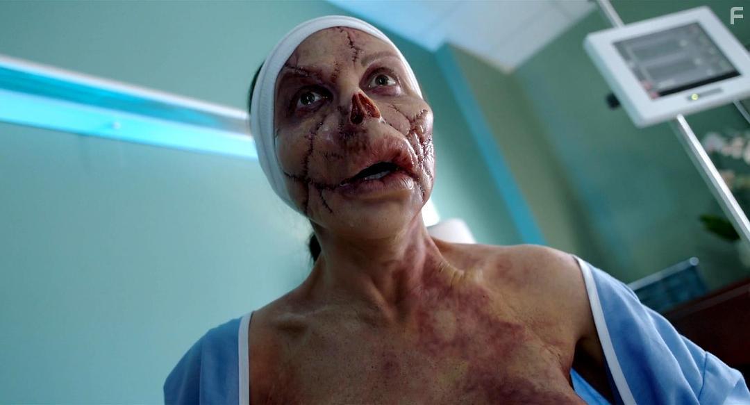 Nightmare Cinema (2018)