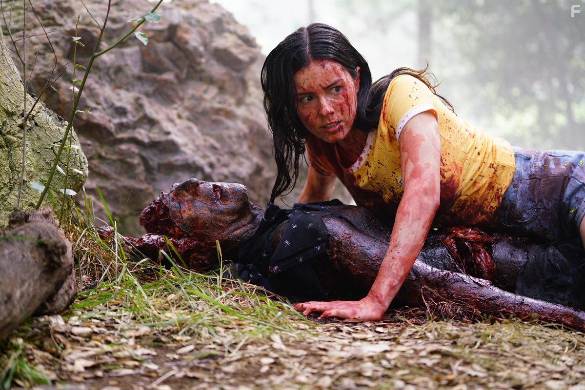 Sarah Elizabeth Withers in Nightmare Cinema (2018)