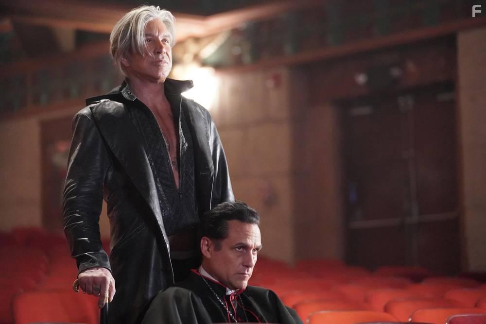 Mickey Rourke and Maurice Benard in Nightmare Cinema (2018)