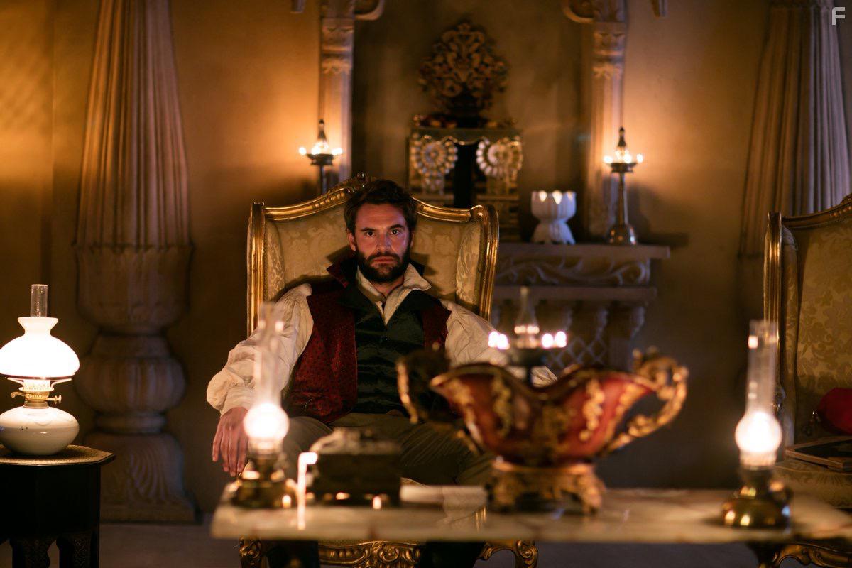 Tom Bateman in Beecham House (2019)