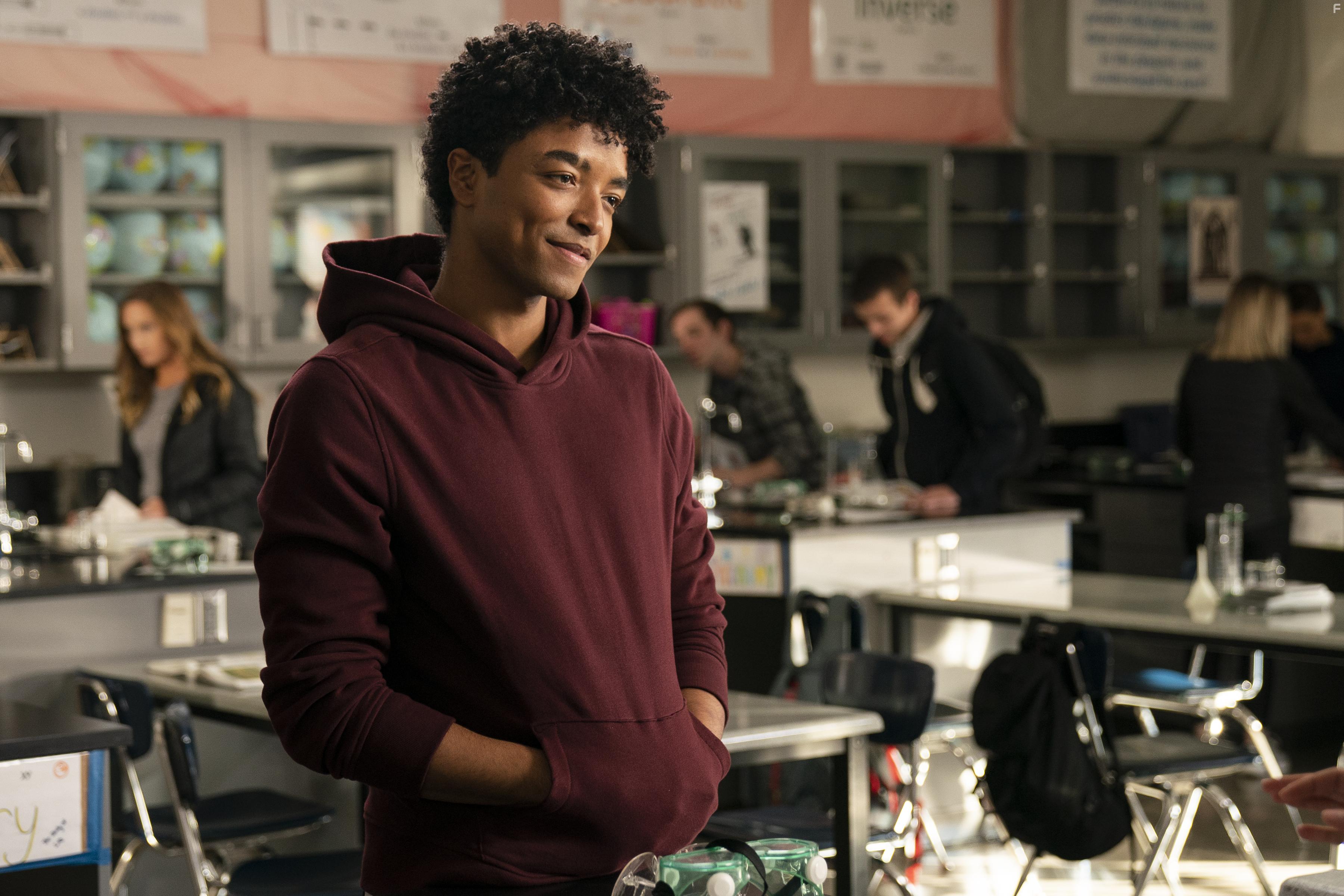 Odiseas Georgiadis in Trinkets (2019)