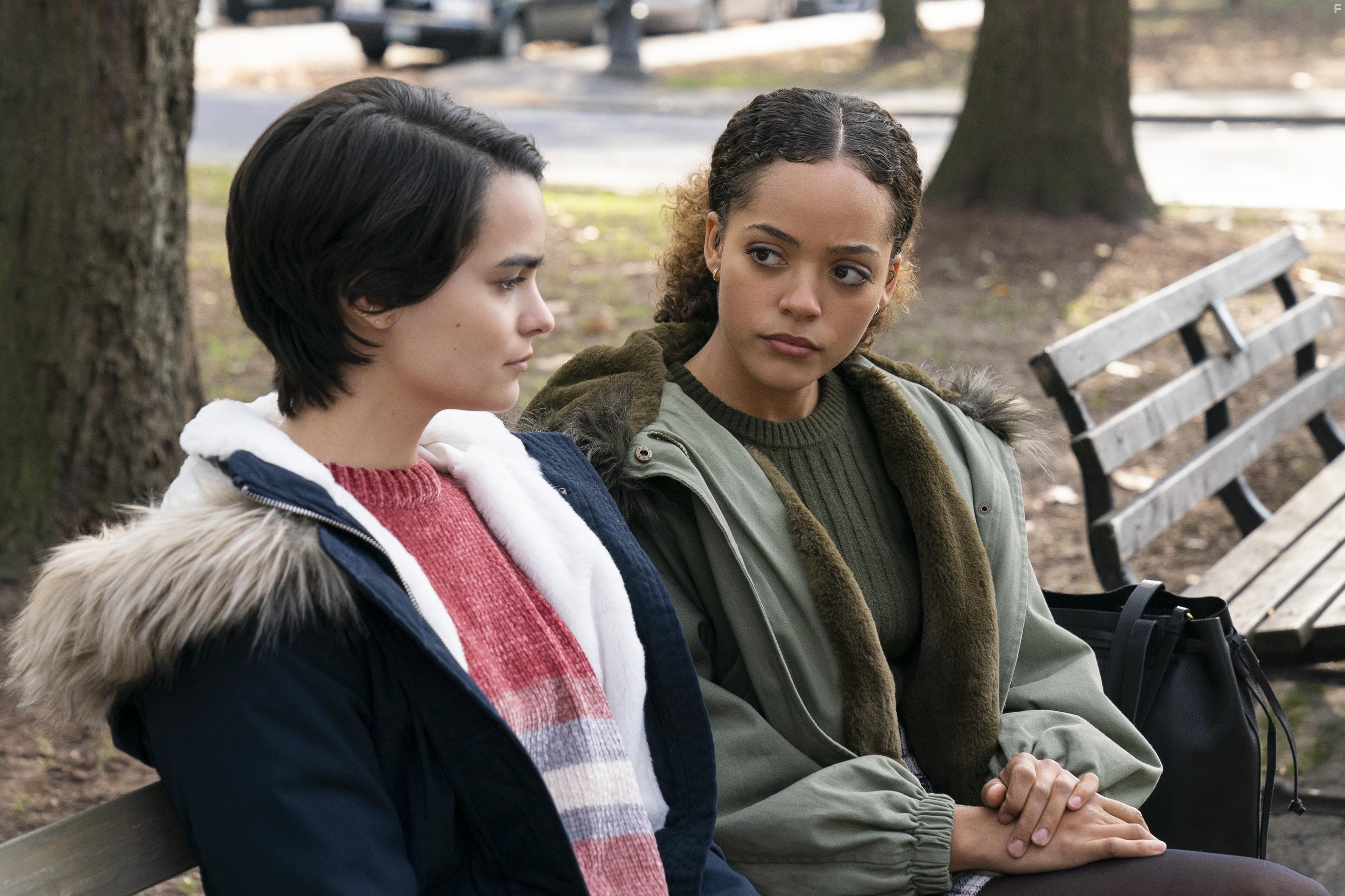 Brianna Hildebrand and Quintessa Swindell in Trinkets (2019)