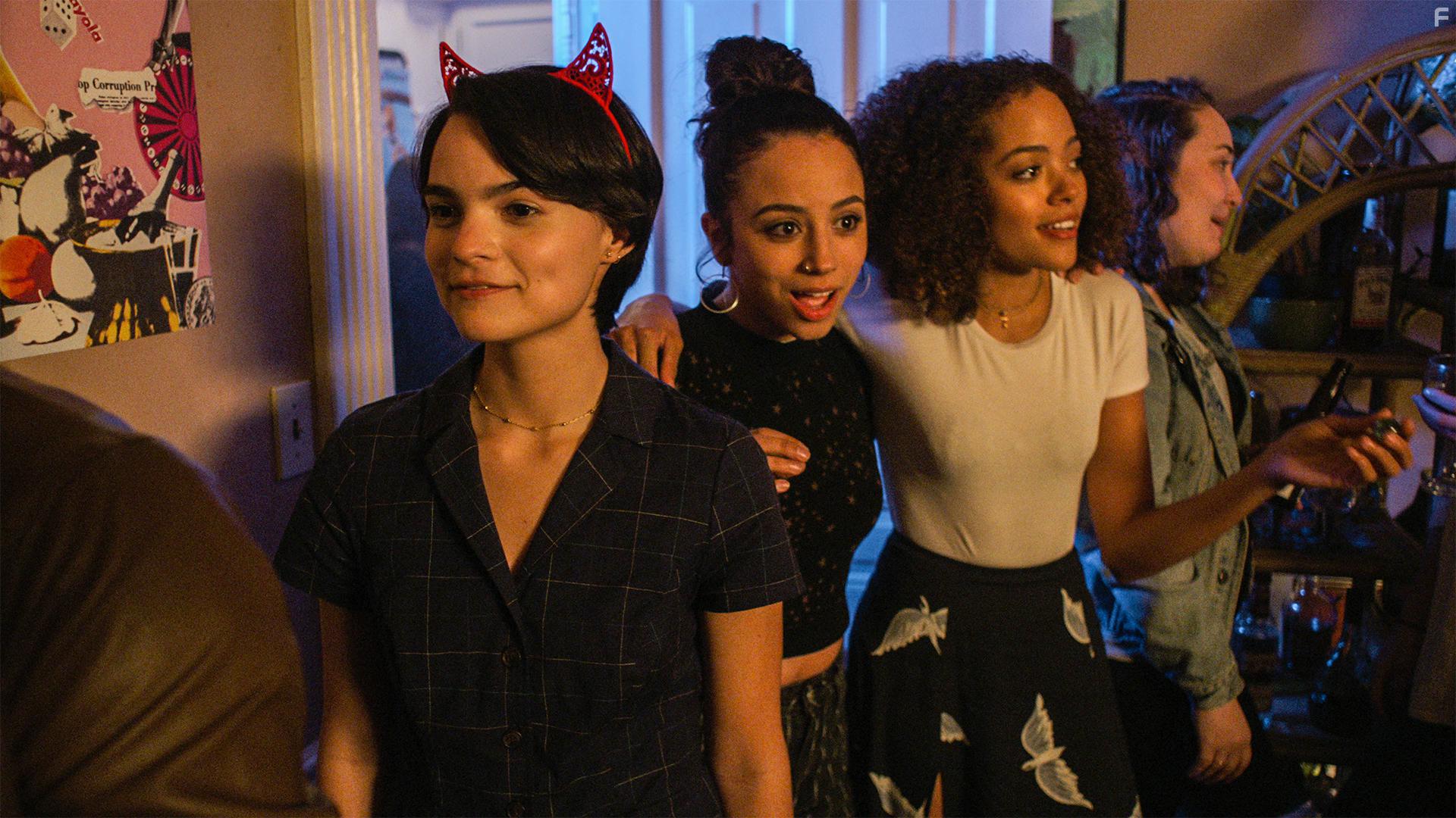 Kiana Madeira, Brianna Hildebrand, and Quintessa Swindell in Trinkets (2019)