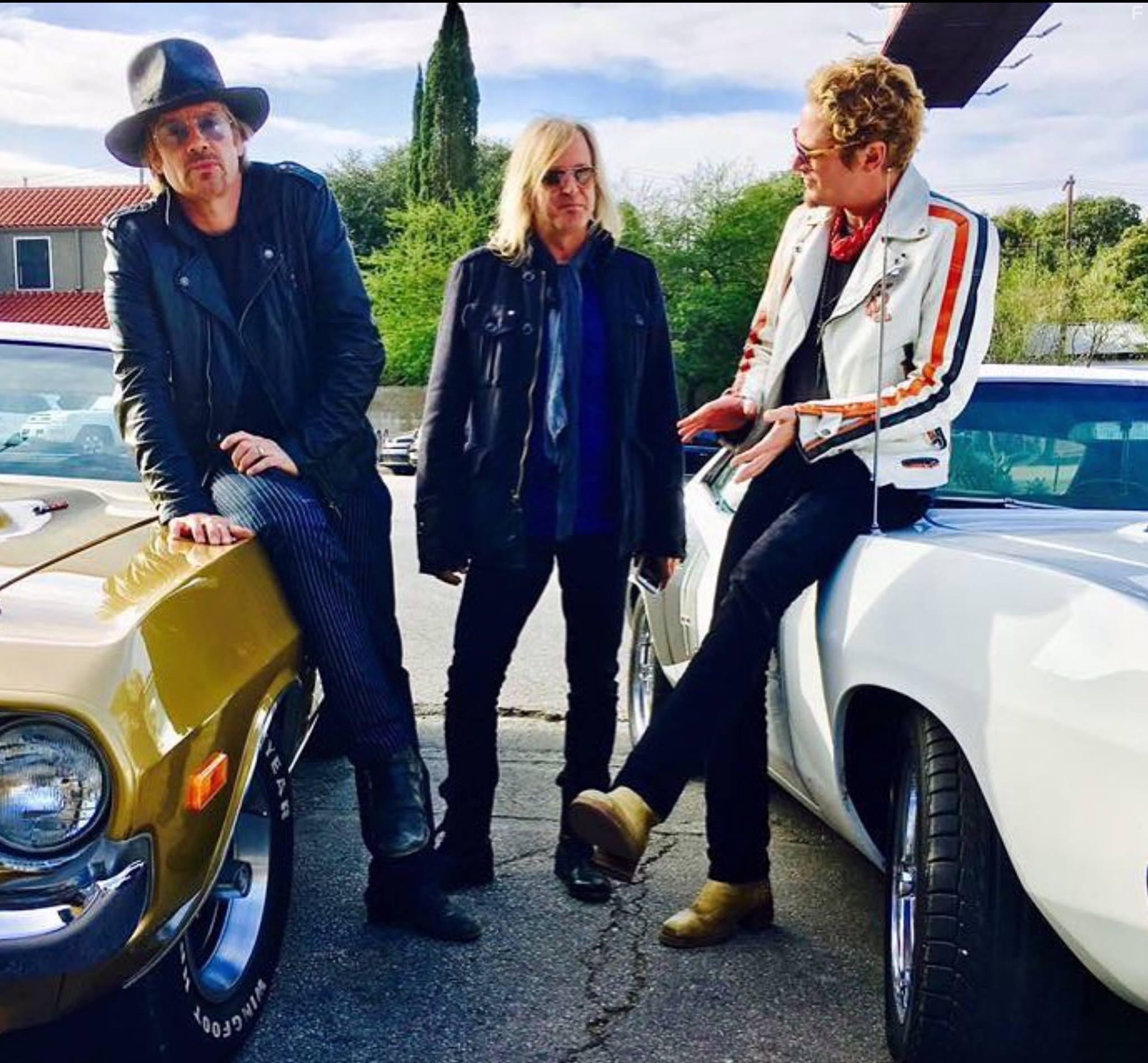 James Quill, Lathan McKay, Grayce Benesh, Mark Younger-Smith, and Gretchen Harms in Off the Record (2019)