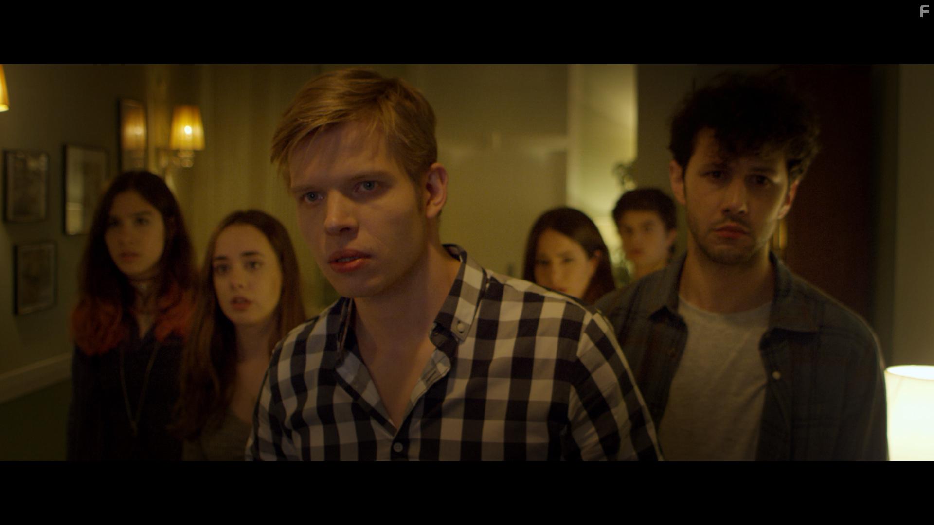 Biel Montoro, Cludia Pons, Joe Manjn, Daniel Horvath, Jlia Molins, and Ldia Casanova in Framed (2017)