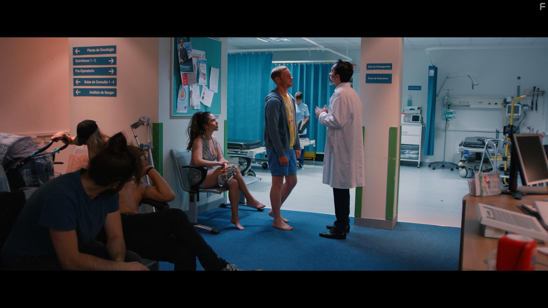 Aida Folch, Gabriel Andreu, and Tommy French in I Love My Mum (2018)