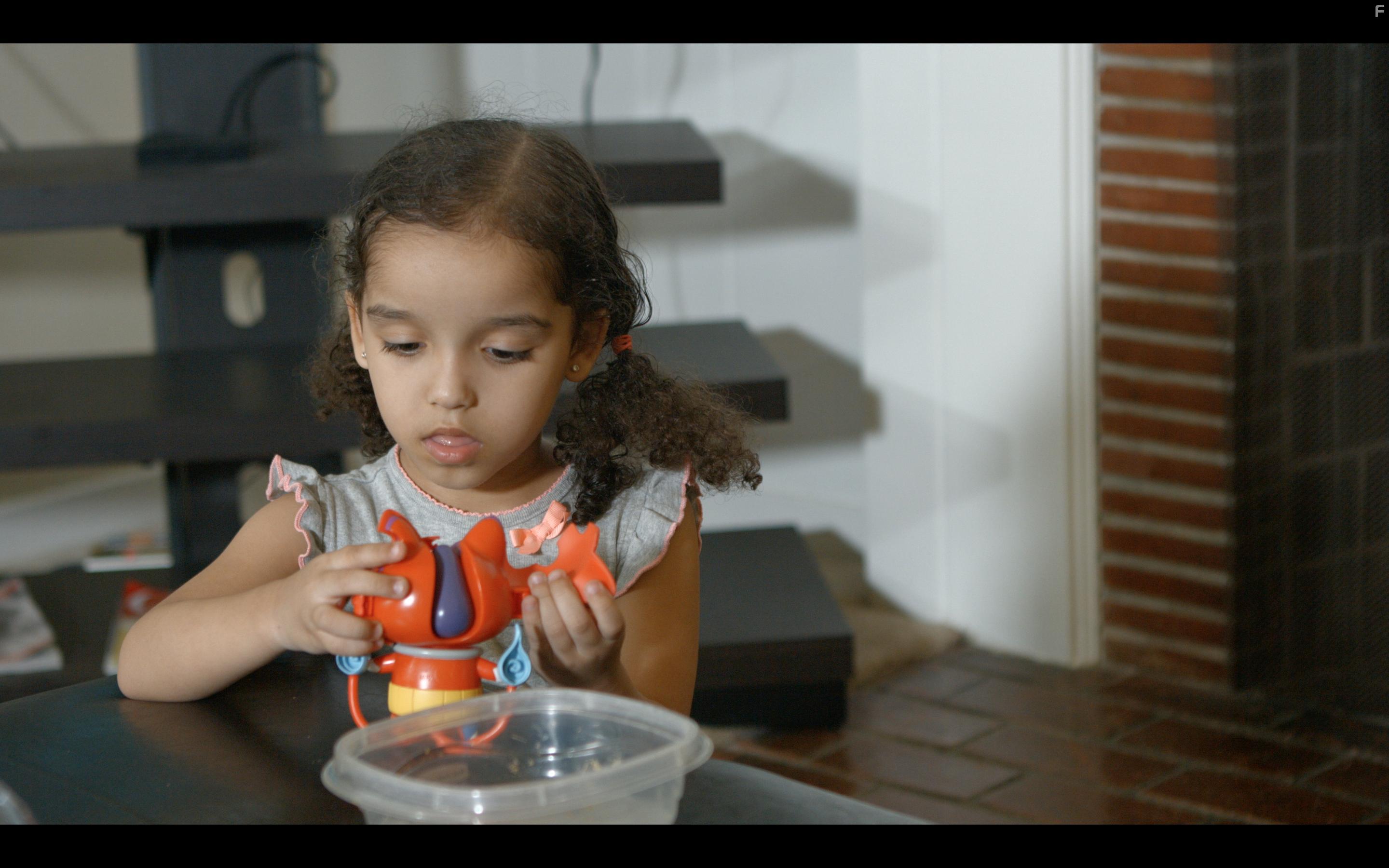 Mark Schaefer and Leah Schaefer in Street Dreams - Los Angeles (2018)