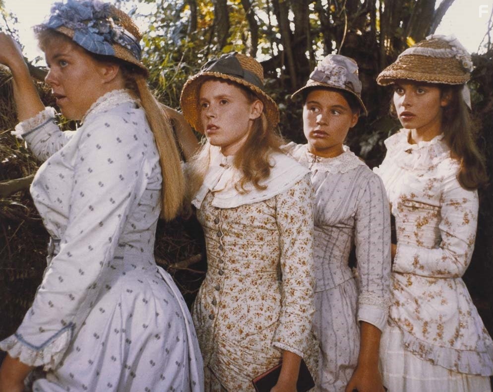 Nastassja Kinski, Caroline Embling, Suzanna Hamilton, and Carolyn Pickles in Тэсс (1979)