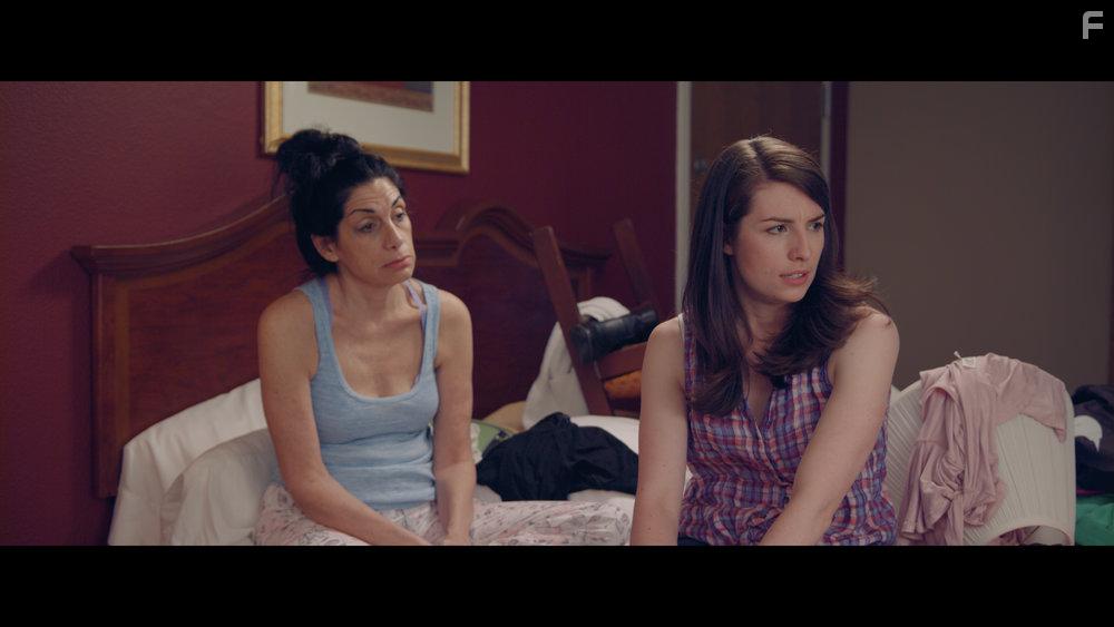 Sue Schaffel and Anna Fagan in I Like Me (2018)