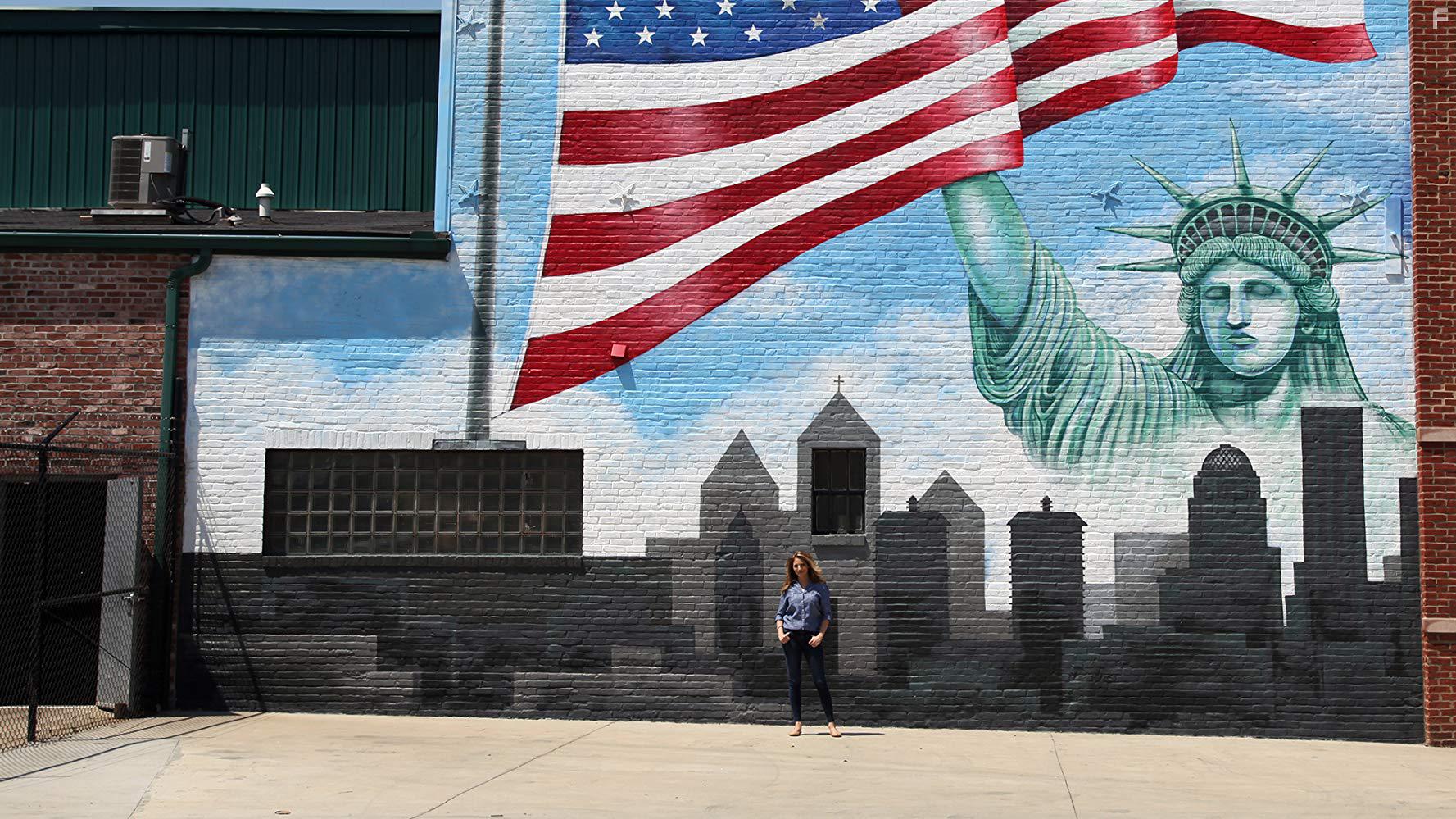 Девушка-гимн