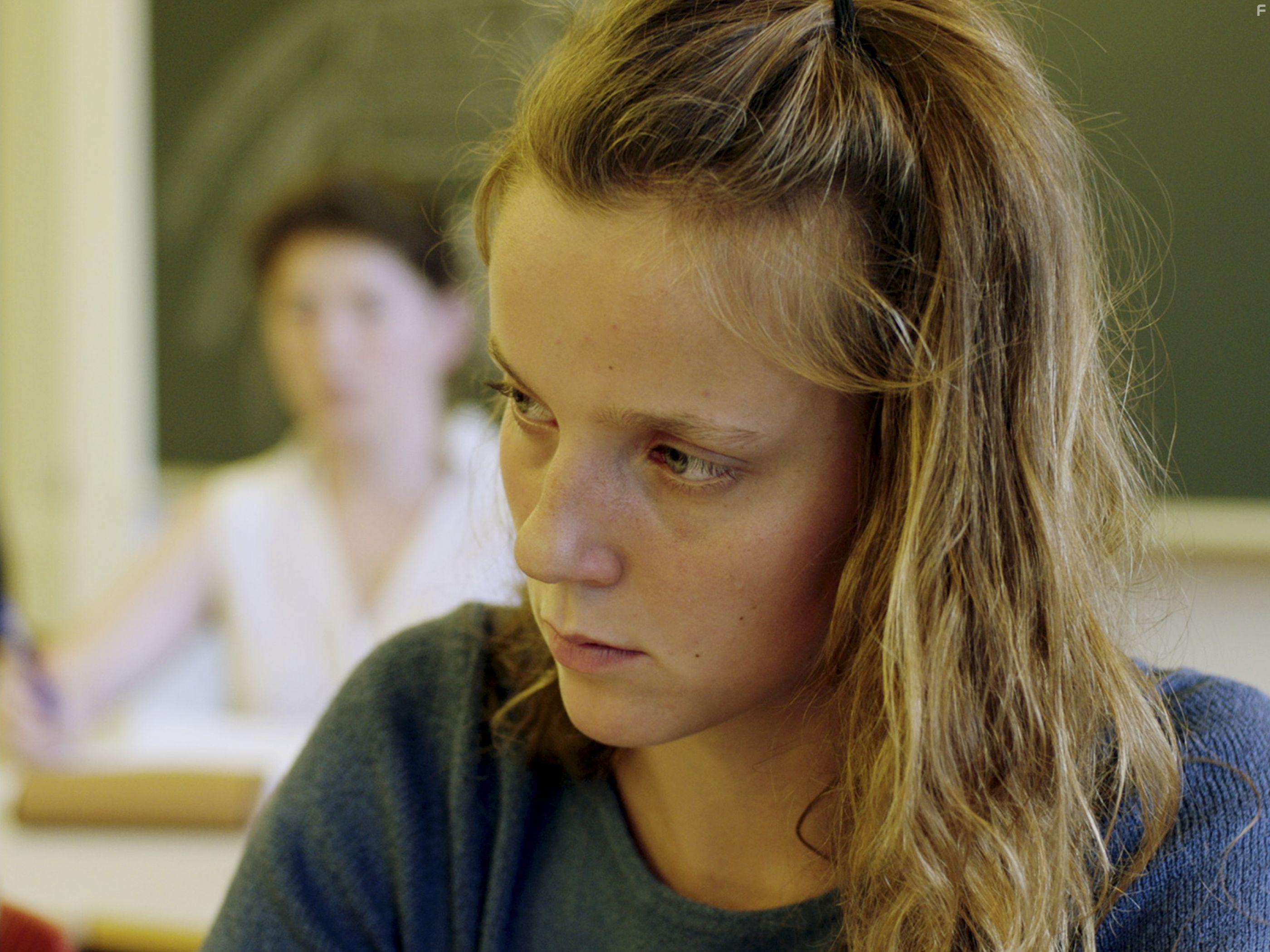 Сара играет оборотня