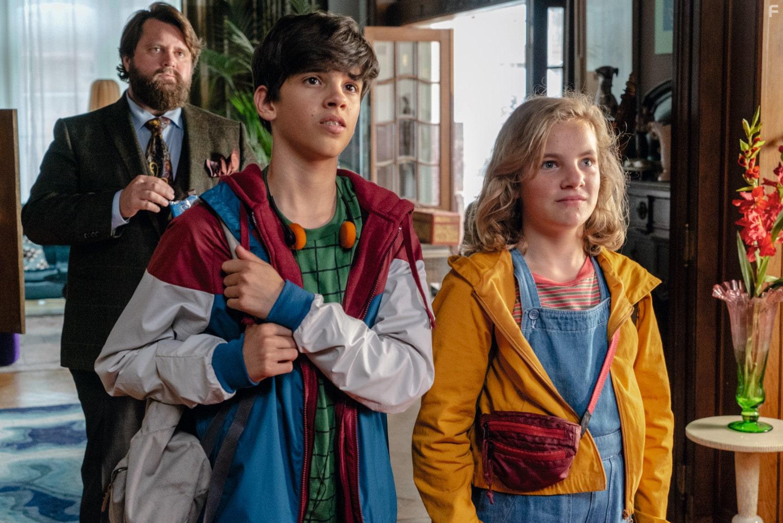 Antoine Monot Jr., Emma-Louise Schimpf, and Ilyes Moutaoukkil in TKKG (2019)