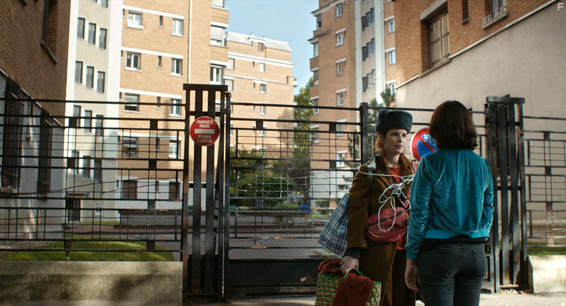 Claire Dumas and Judith Davis in Tout ce qu'il me reste de la rvolution (2018)