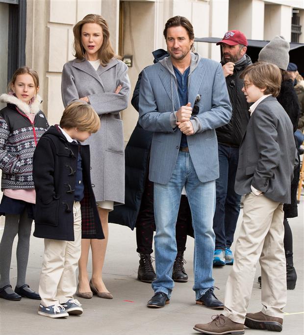 Nicole Kidman, Luke Wilson, Oakes Fegley, Collin Shea Schirrmacher, and Carly Connors in The Goldfinch (2019)