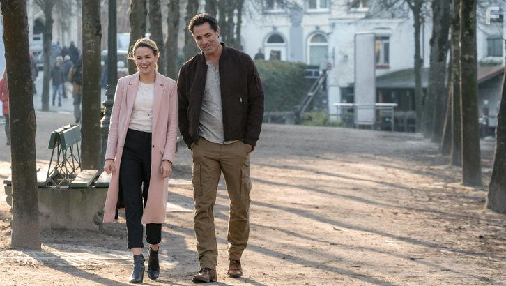 Victor Webster and Shantel VanSanten in Love Blossoms (2017)