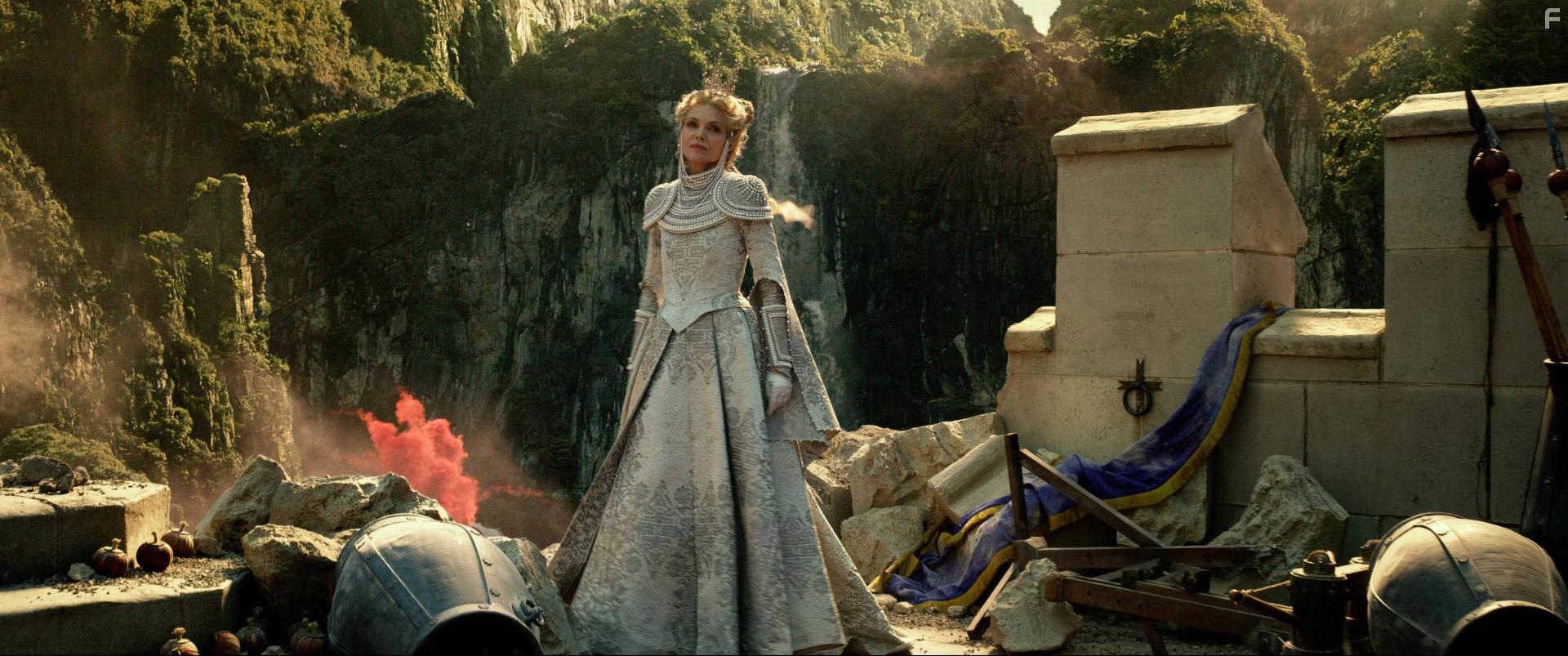 Michelle Pfeiffer in Maleficent: Mistress of Evil (2019)