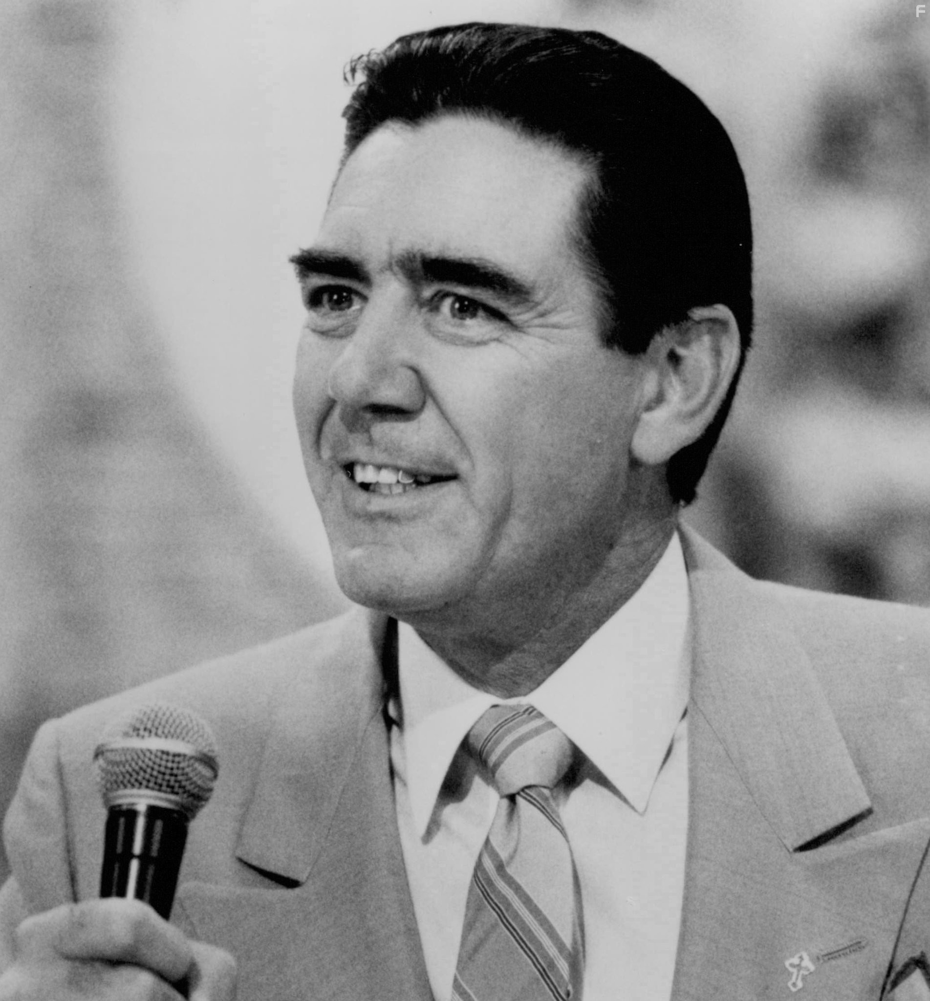 R. Lee Ermey in Флетч жив (1989)