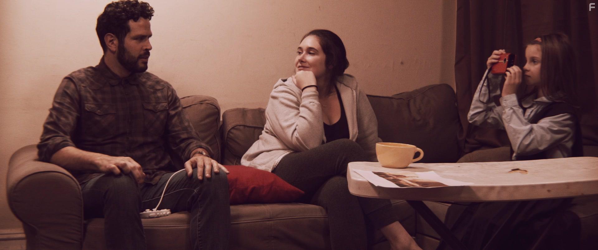 Eleanor Brandle-Frank, Chris Mollica, and Chandler Rosenthal in Family Obligations (2019)