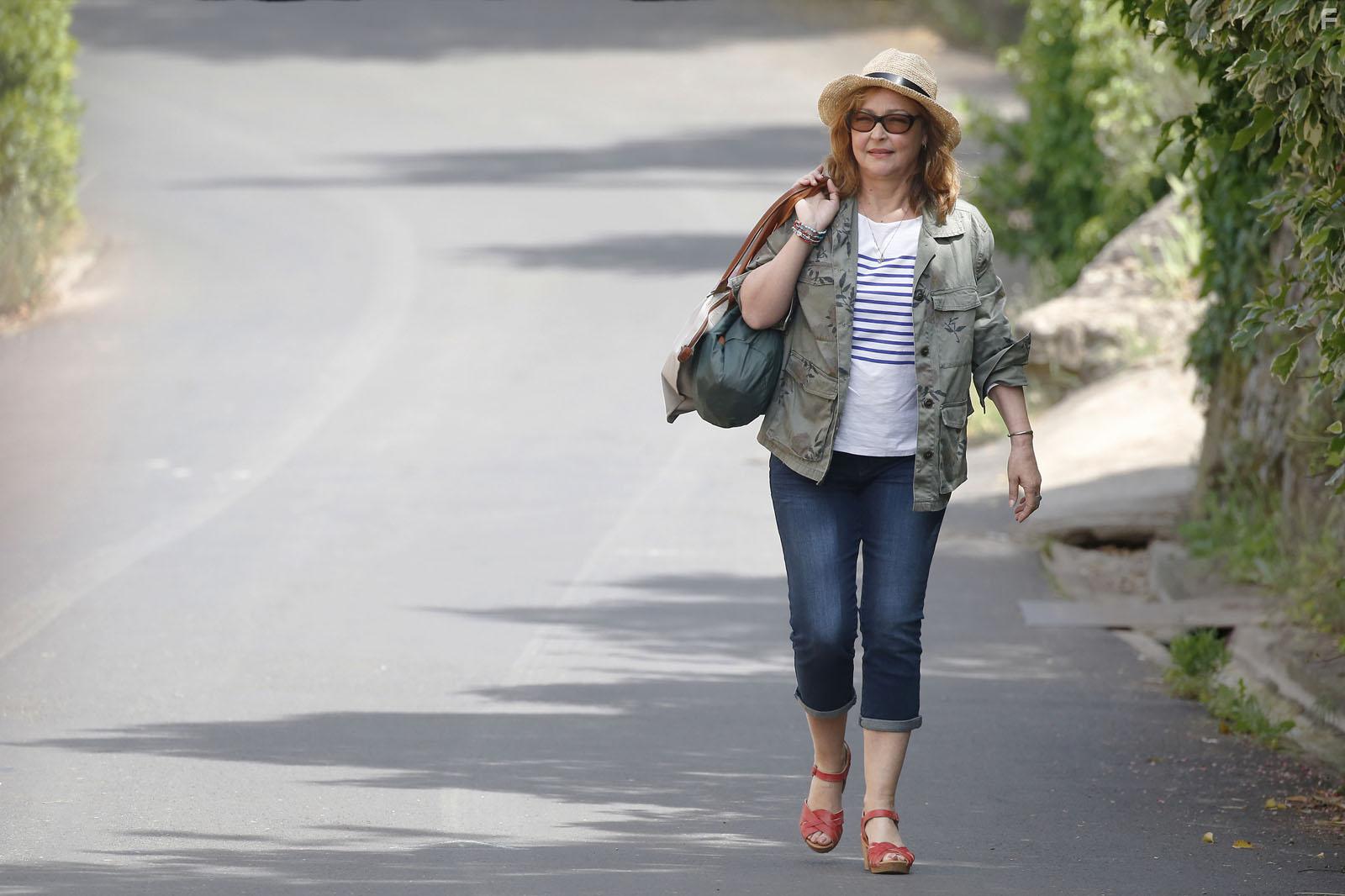 Catherine Frot in Qui m'aime me suive! (2019)