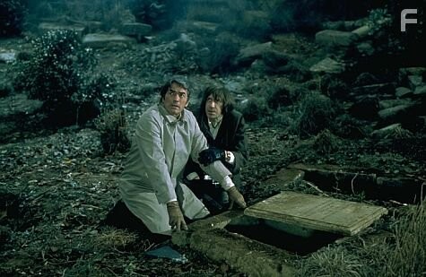 Robert and Jennings seek the truth