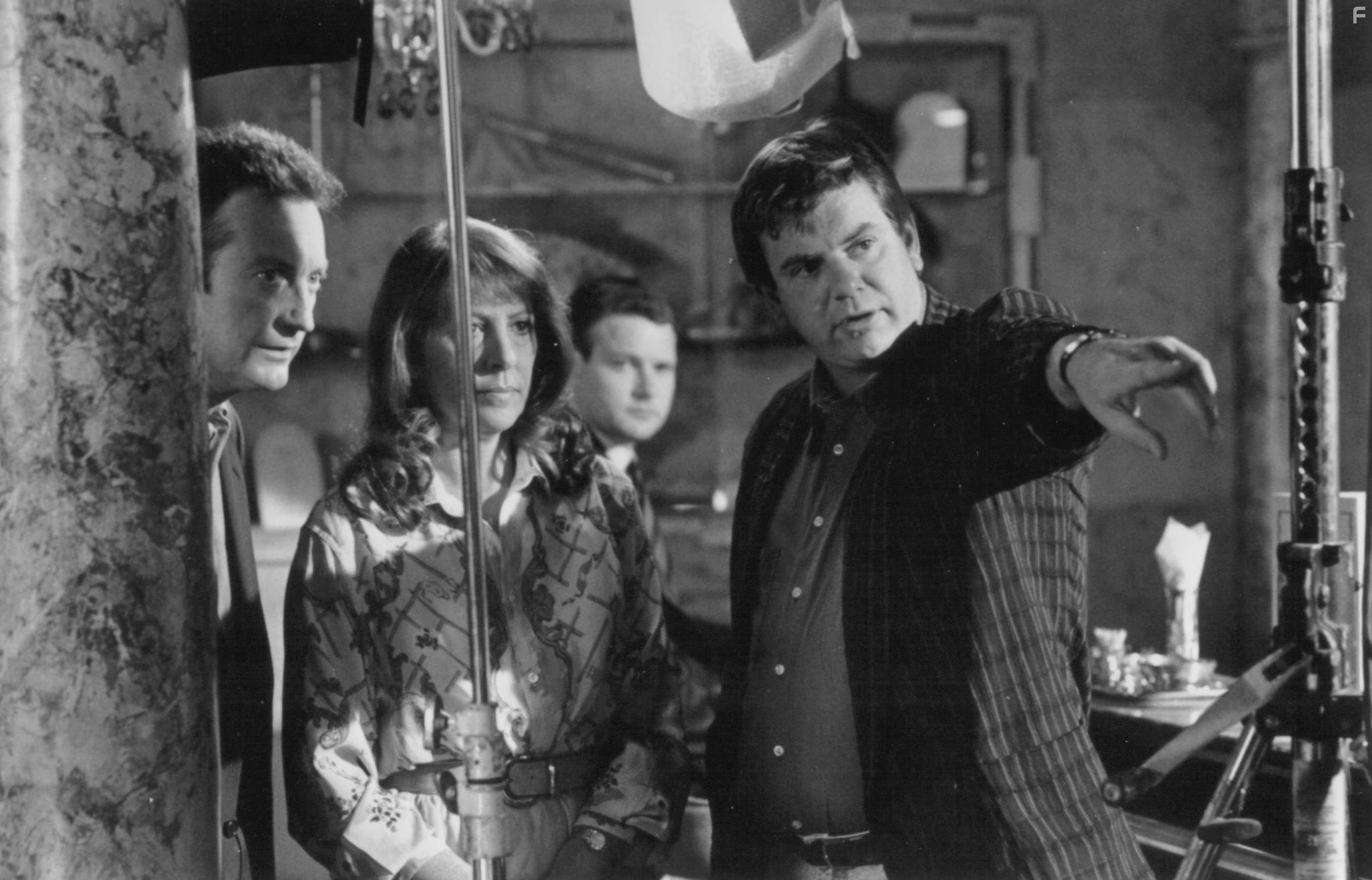 Bryan Brown, Mark Herman, and Alison Steadman in Во всём виноват посыльный (1992)