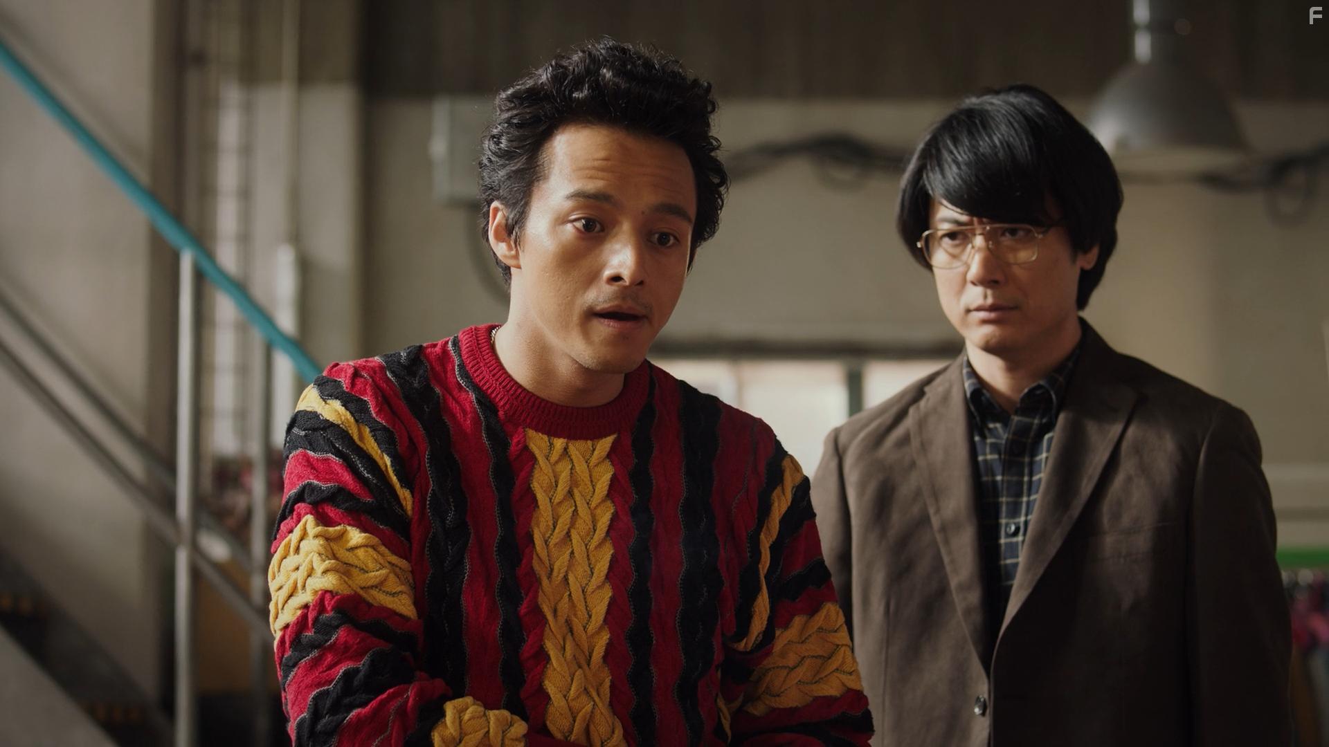 Tetsuji Tamayama and Shinnosuke Mitsushima in Zenra kantoku (2019)