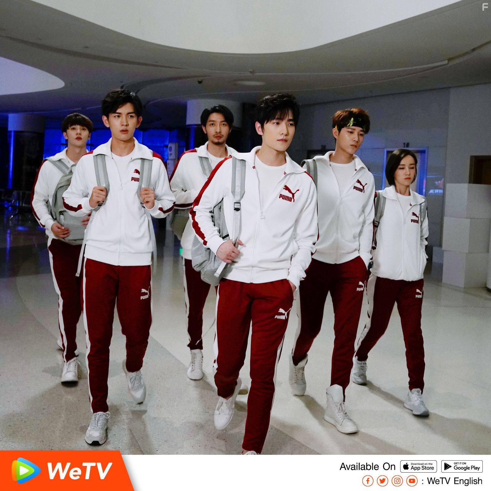 Jinwei Fan, Li Mu Chen Daisy, Jun Chen Li, Bai Xiang, Yang Ting Dong, and Yang Yang in The King's Avatar (2019)