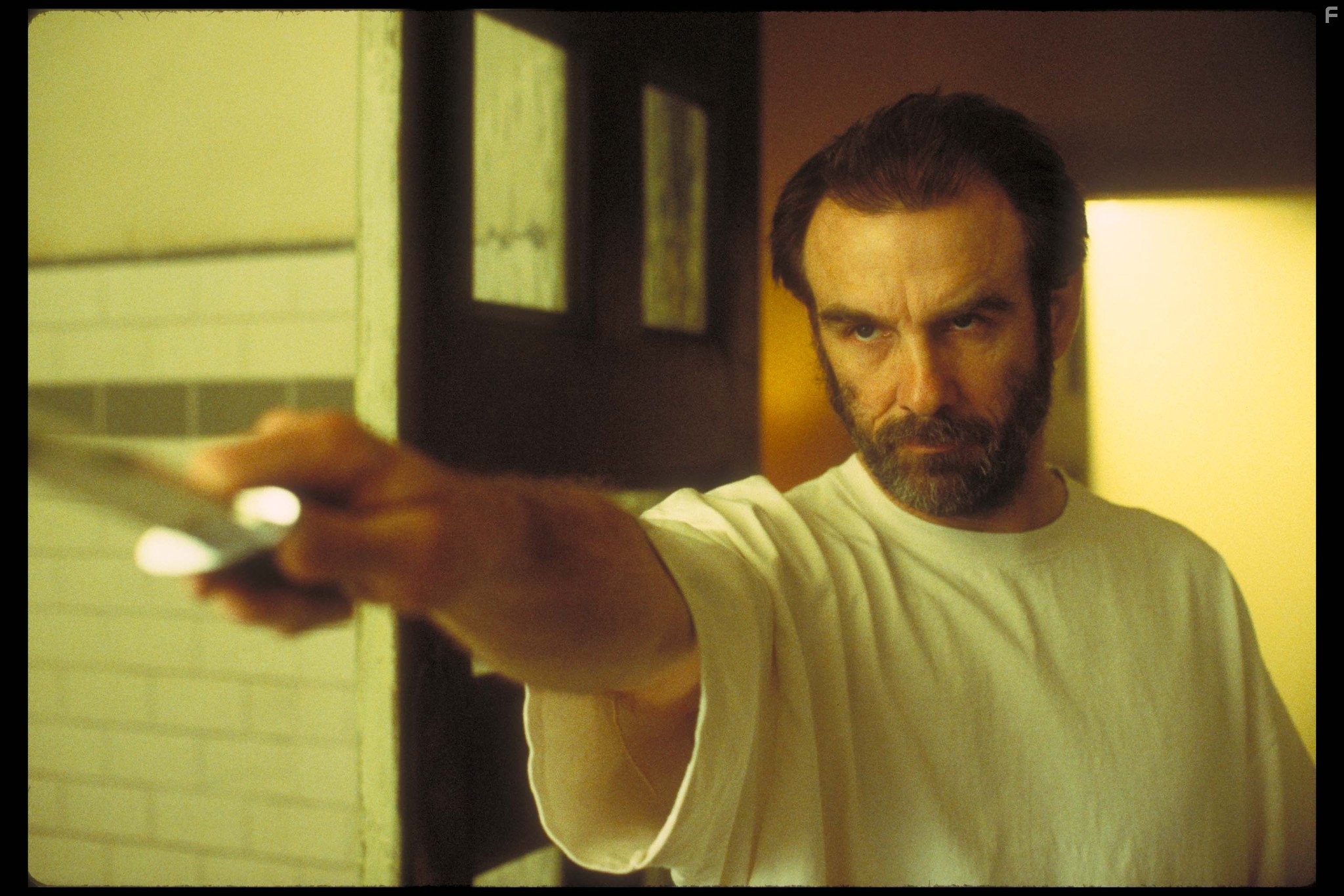 John Diehl in Заблудшие души (2000)