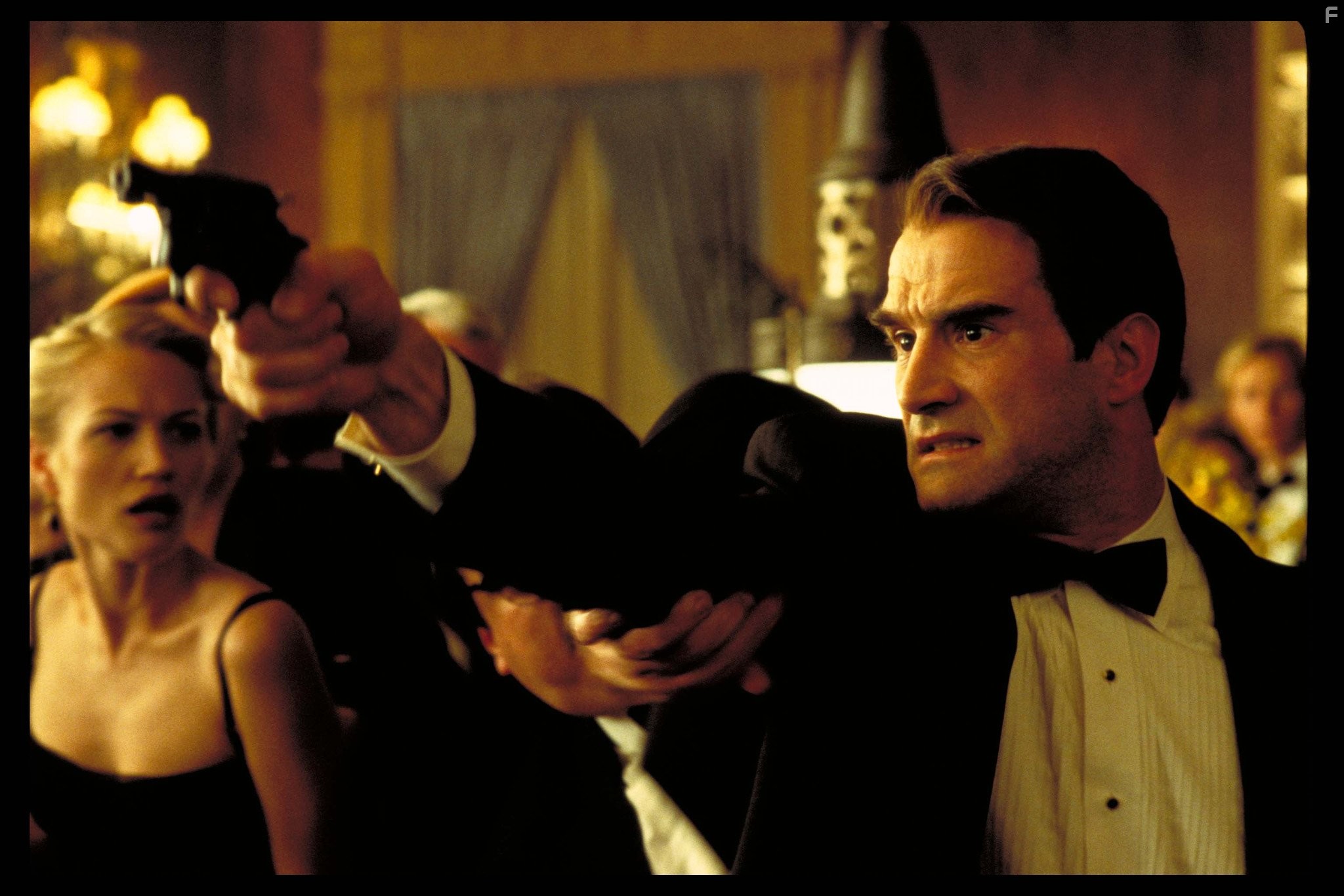 Elias Koteas in Заблудшие души (2000)