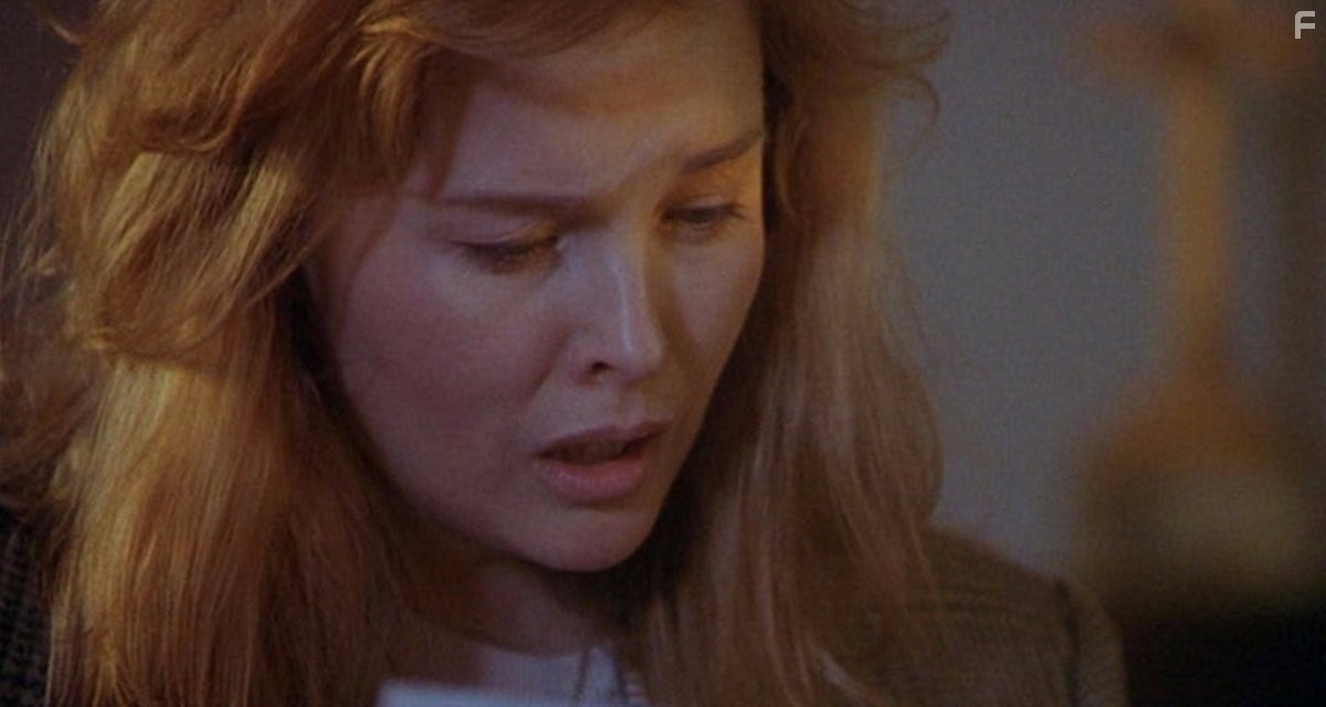 Faye Grant in Омен IV: Пробуждение (1991)