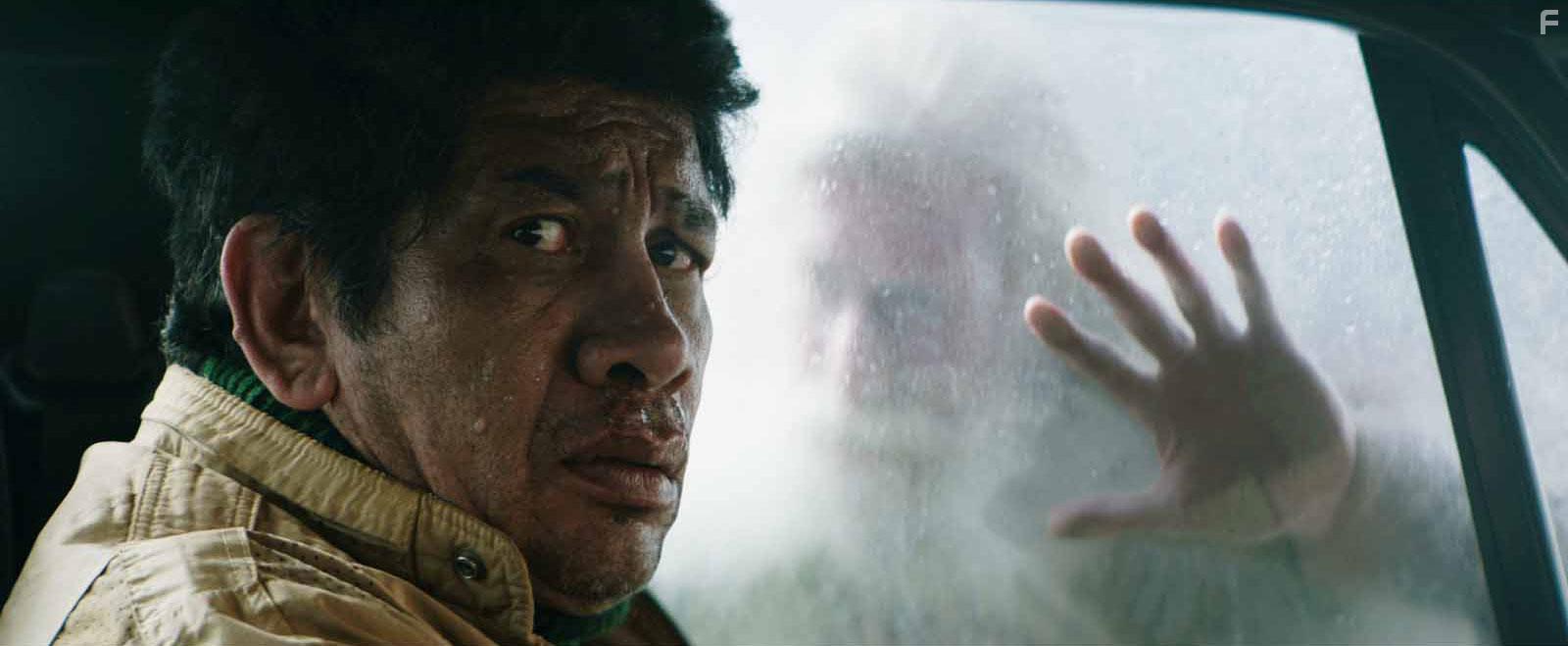 Victor Lopez in Muere, monstruo, muere (2018)