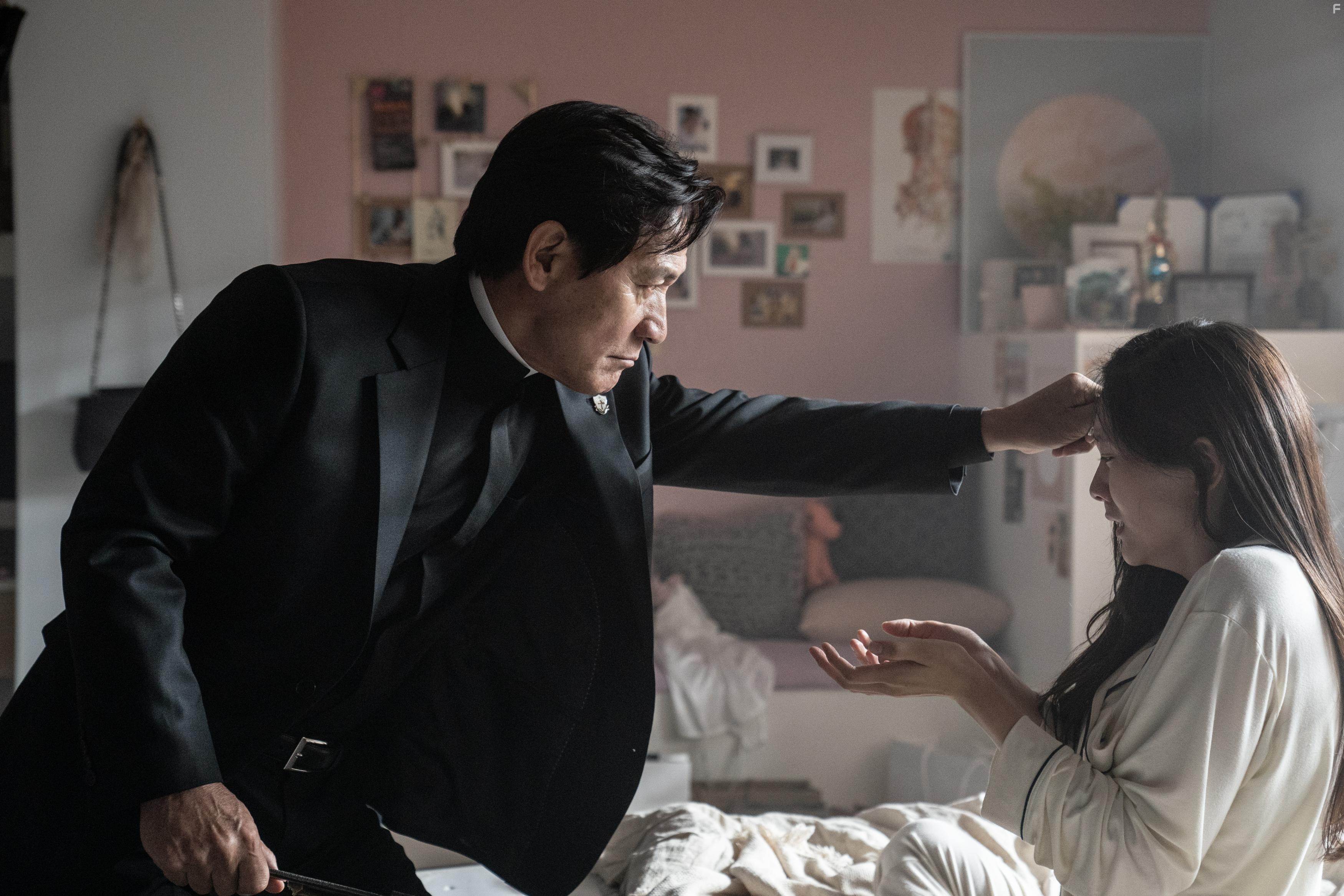 Sung-Ki Ahn in Saja (2019)