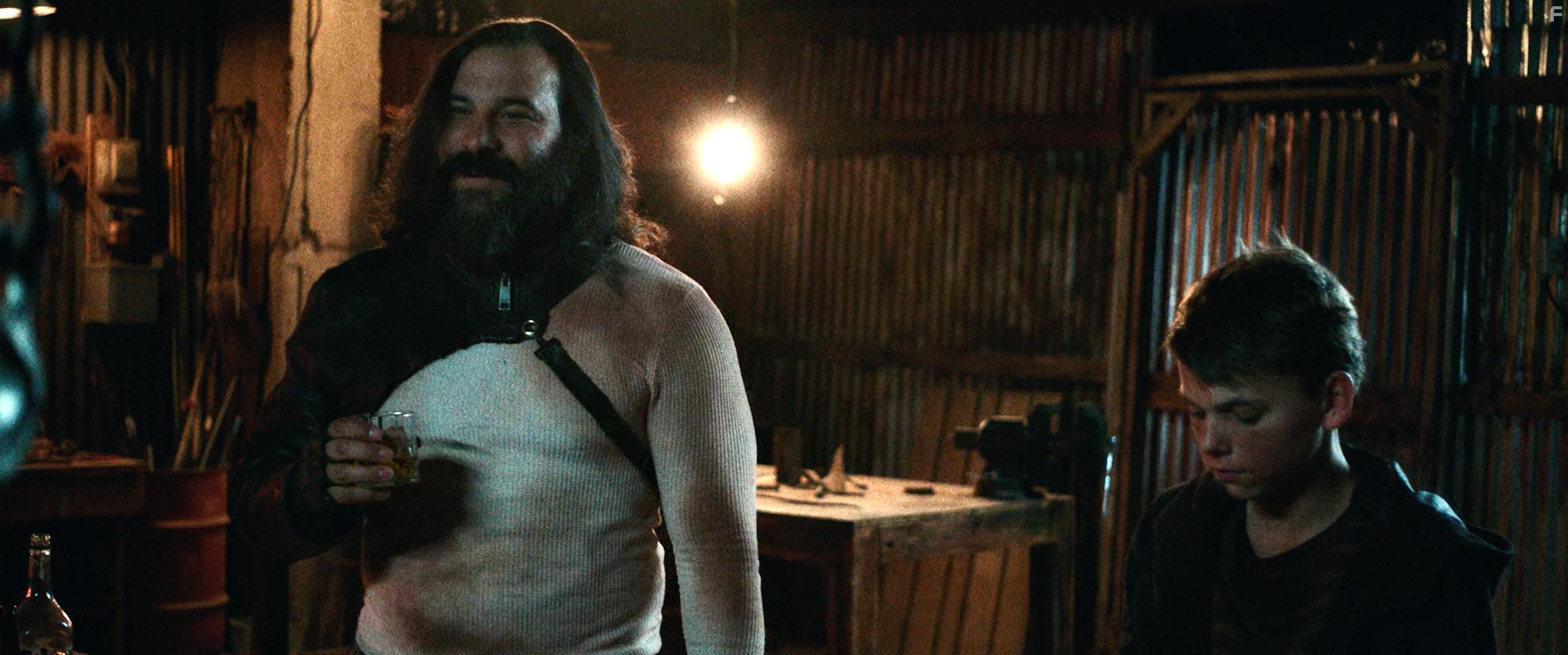 Jerry G. Angelo and Gavin White in Artik (2019)