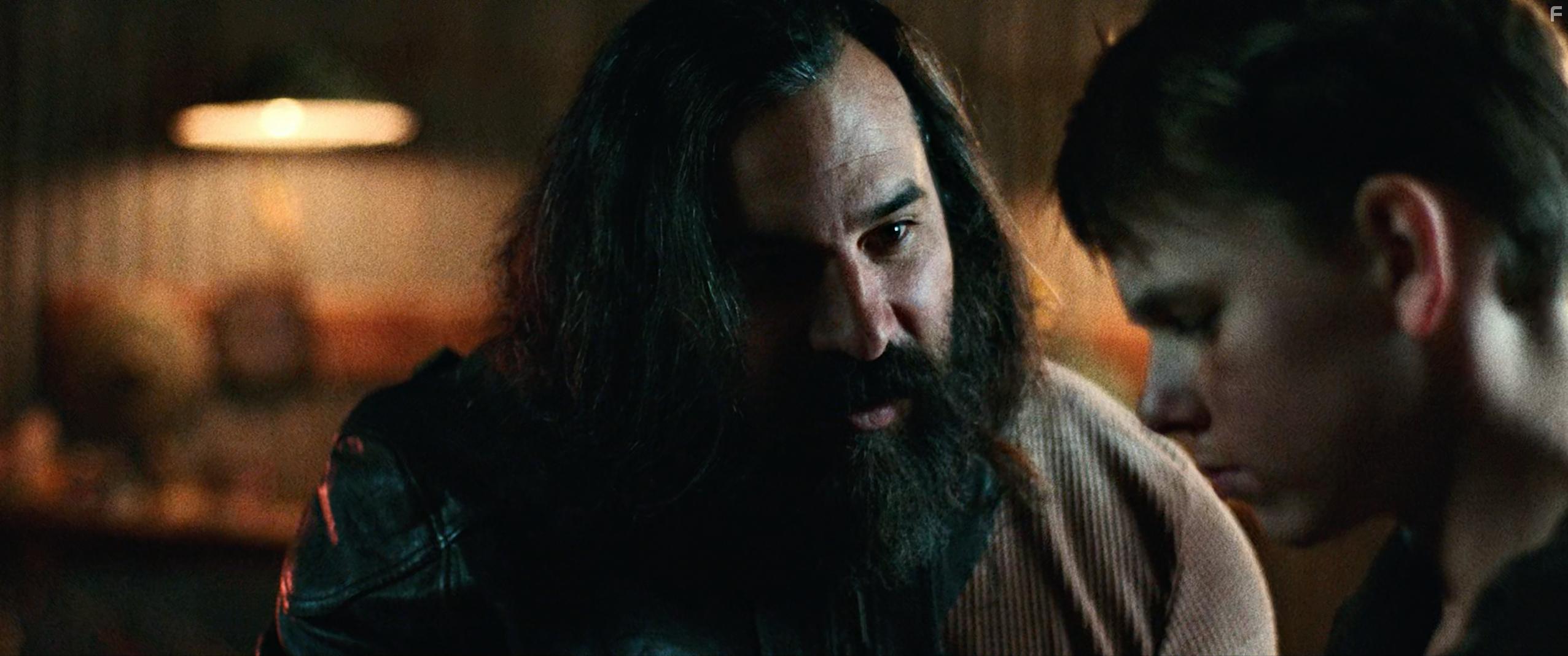 Jerry G. Angelo and Gavin White in Artik (2019)