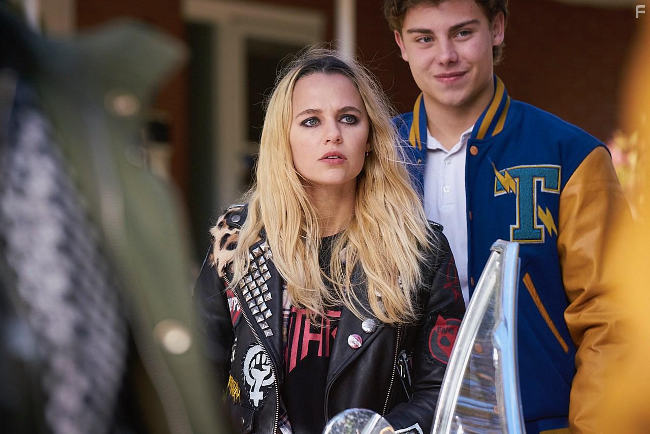 Maureen Grant in Riot Girls (2019)